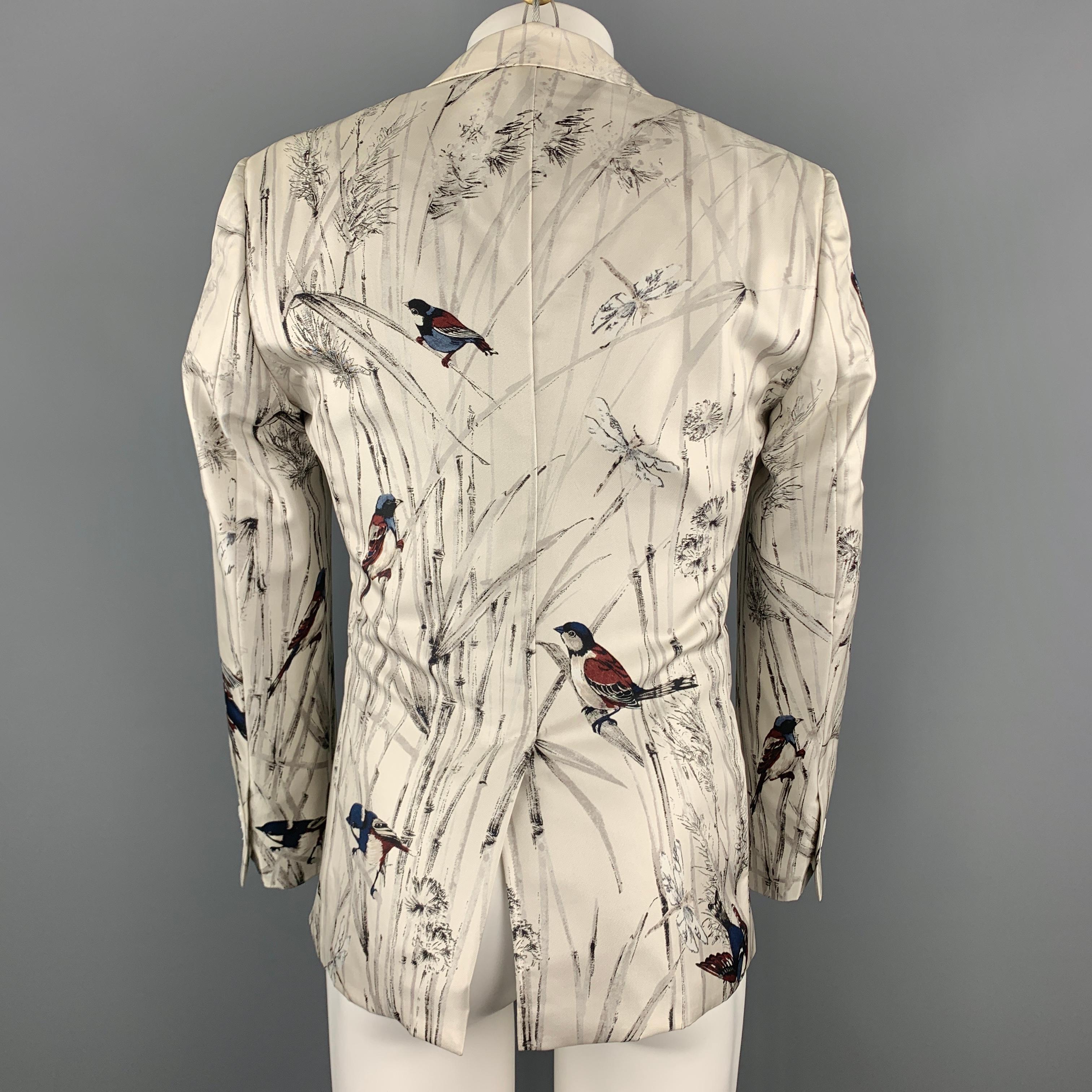DOLCE & GABBANA Size 38 Ivory Birds Print Silk Peak Lapel Sport Coat In New Condition In San Francisco, CA