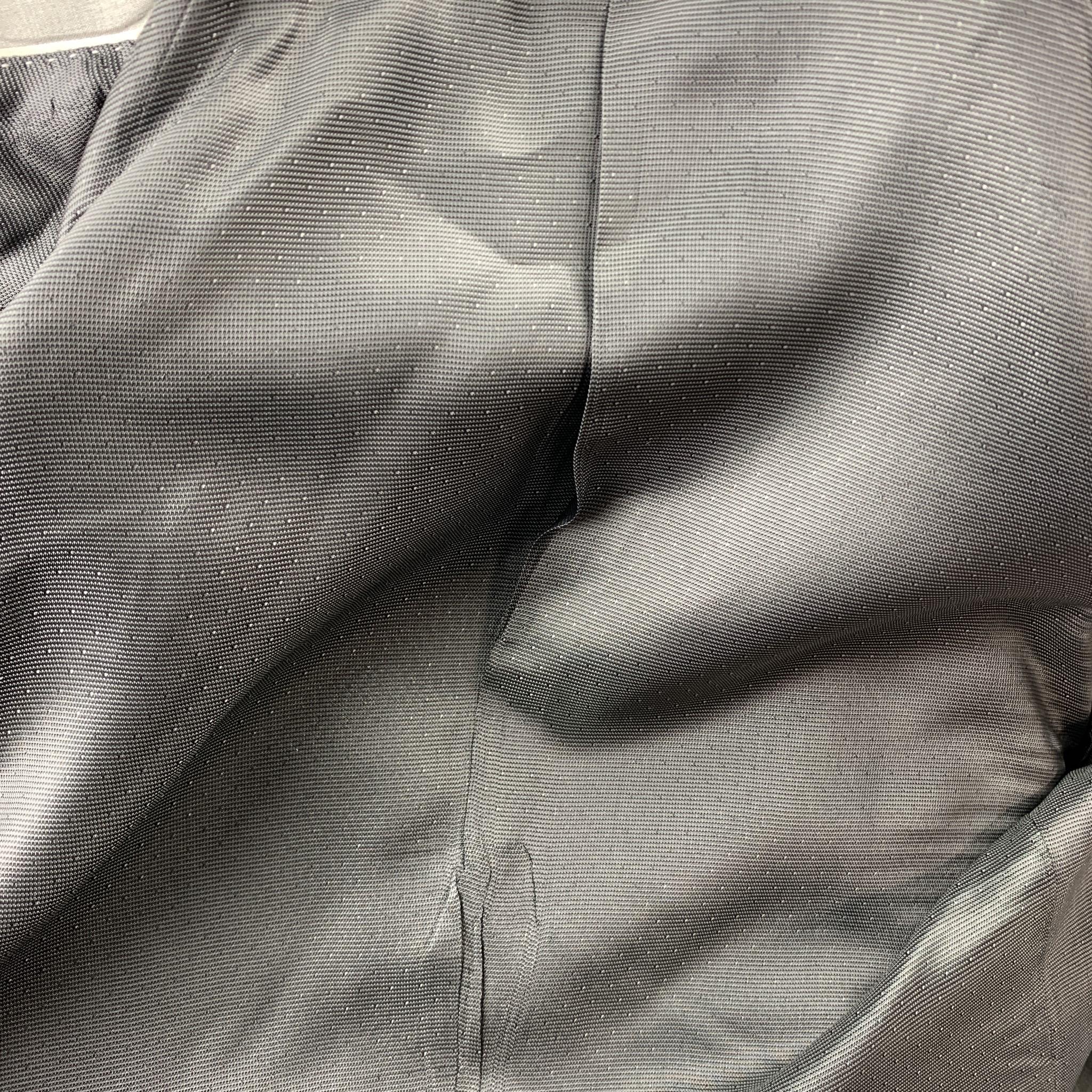 Men's DOLCE & GABBANA Size 38 Regular Light Grey Silk Peak Lapel Suit