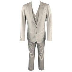 DOLCE & GABBANA Size 38 Regular Light Grey Silk Peak Lapel Suit