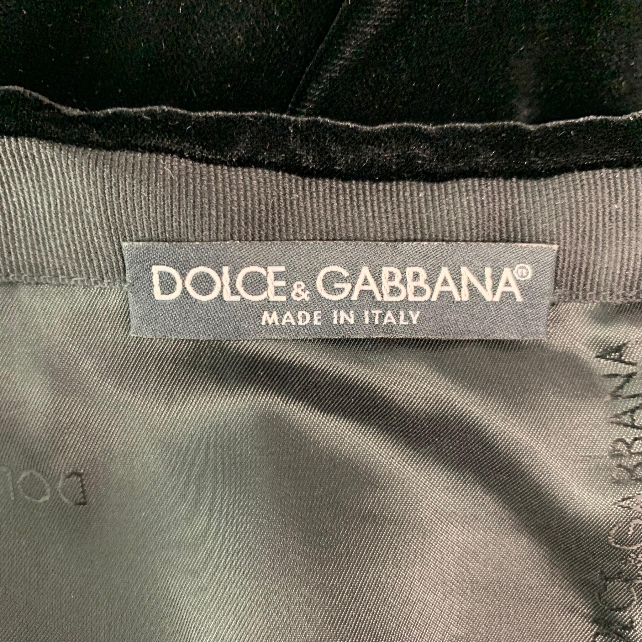 Women's DOLCE & GABBANA Size 4 Black Viscose & Silk Solid Pleated Skirt For Sale