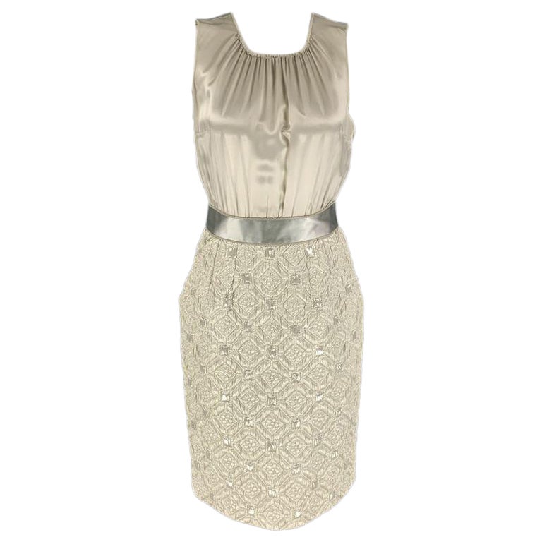 DOLCE & GABBANA Robe de cocktail sans manches en soie mélangée argentée taille 4