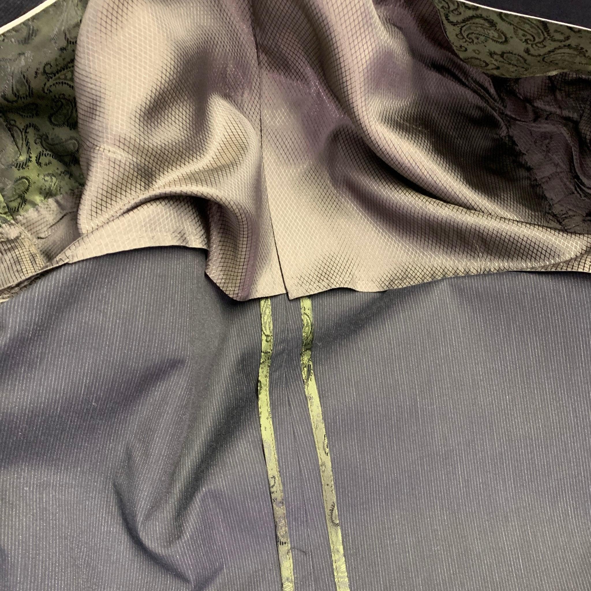 DOLCE & GABBANA Size 40 Grey Charcoal Pinstripe Cotton Sport Coat For Sale 2
