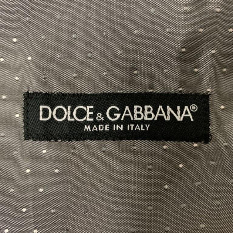Men's DOLCE & GABBANA Size 40 Grey Solid Wool &  Silk Buttoned Vest For Sale