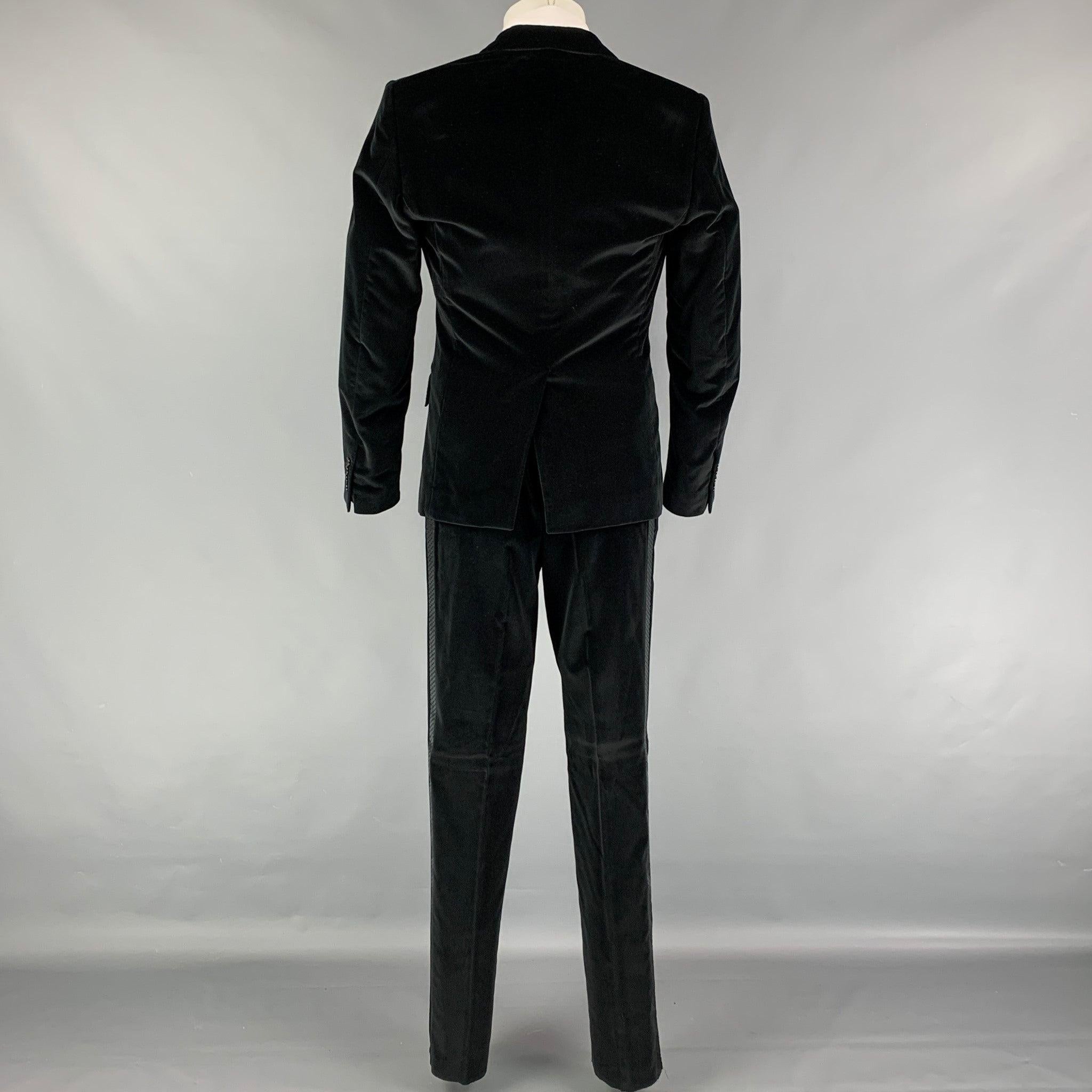 DOLCE & GABBANA Size 40 R Black Velvet Double Breasted 3 Piece Suit In Good Condition For Sale In San Francisco, CA