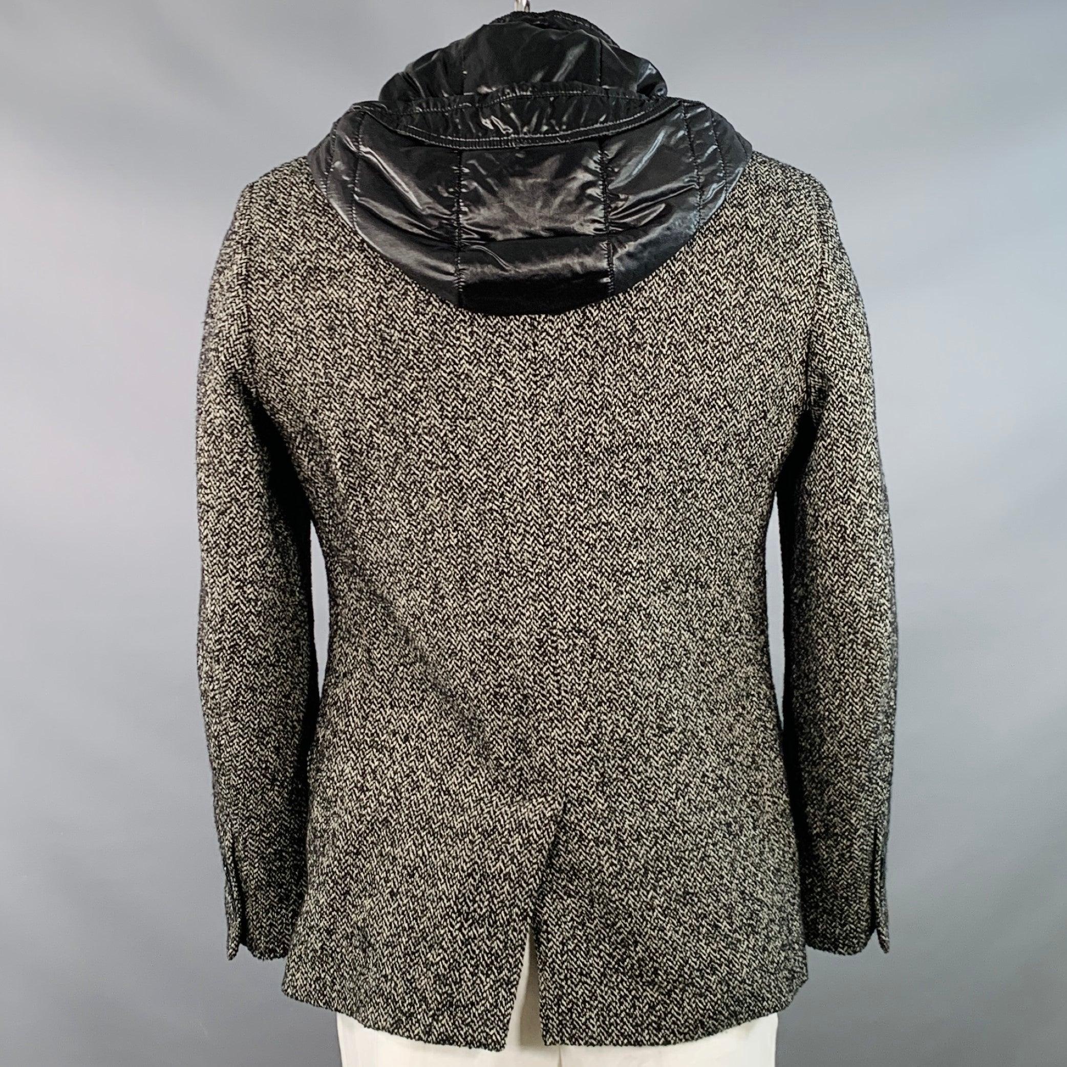 Nero DOLCE & GABBANA Cappotto sportivo con cappuccio in misto acrilico a spina di pesce grigio nero taglia 42 in vendita