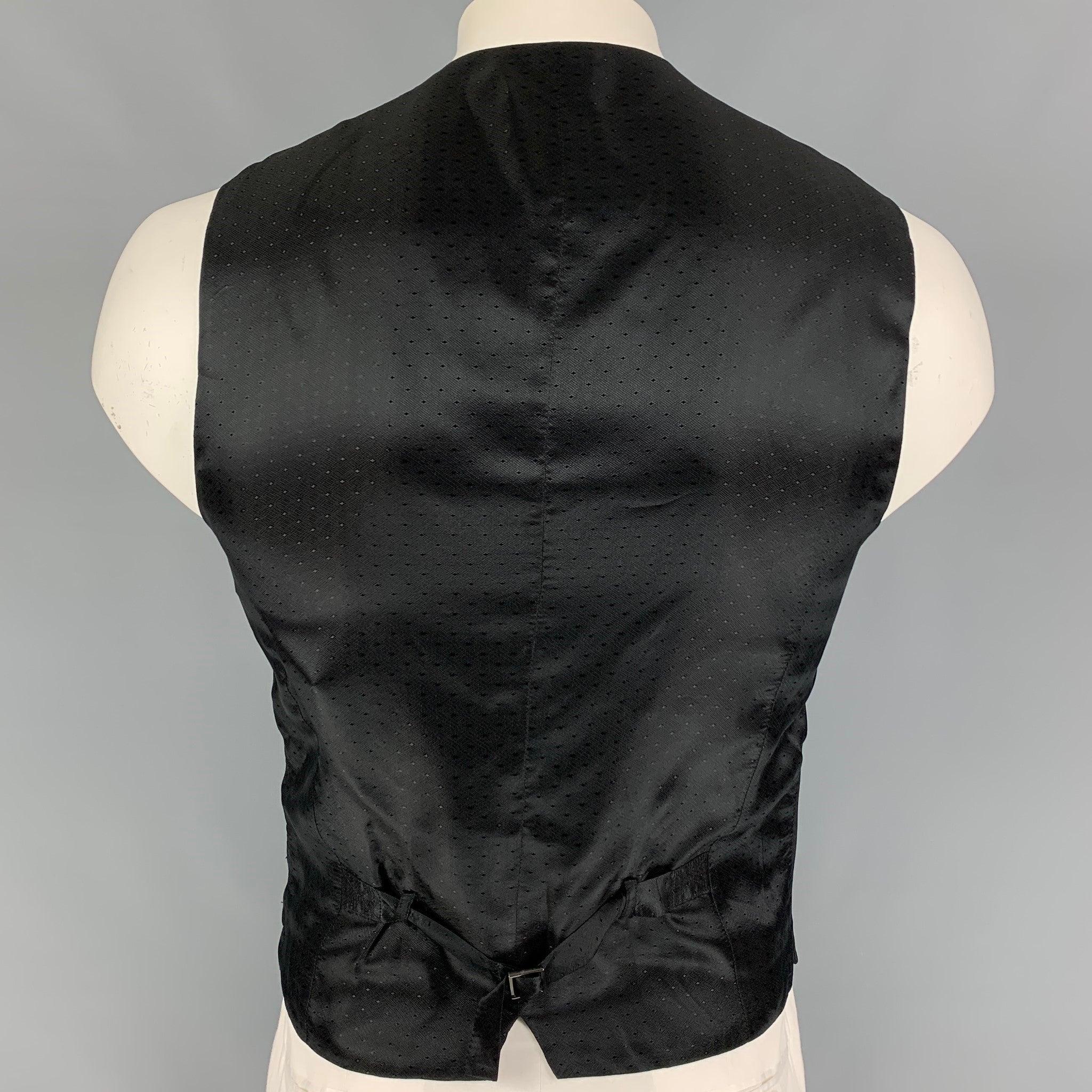 DOLCE & GABBANA Size 42 Black Jacquard Wool Blend Buttoned Vest In Good Condition For Sale In San Francisco, CA