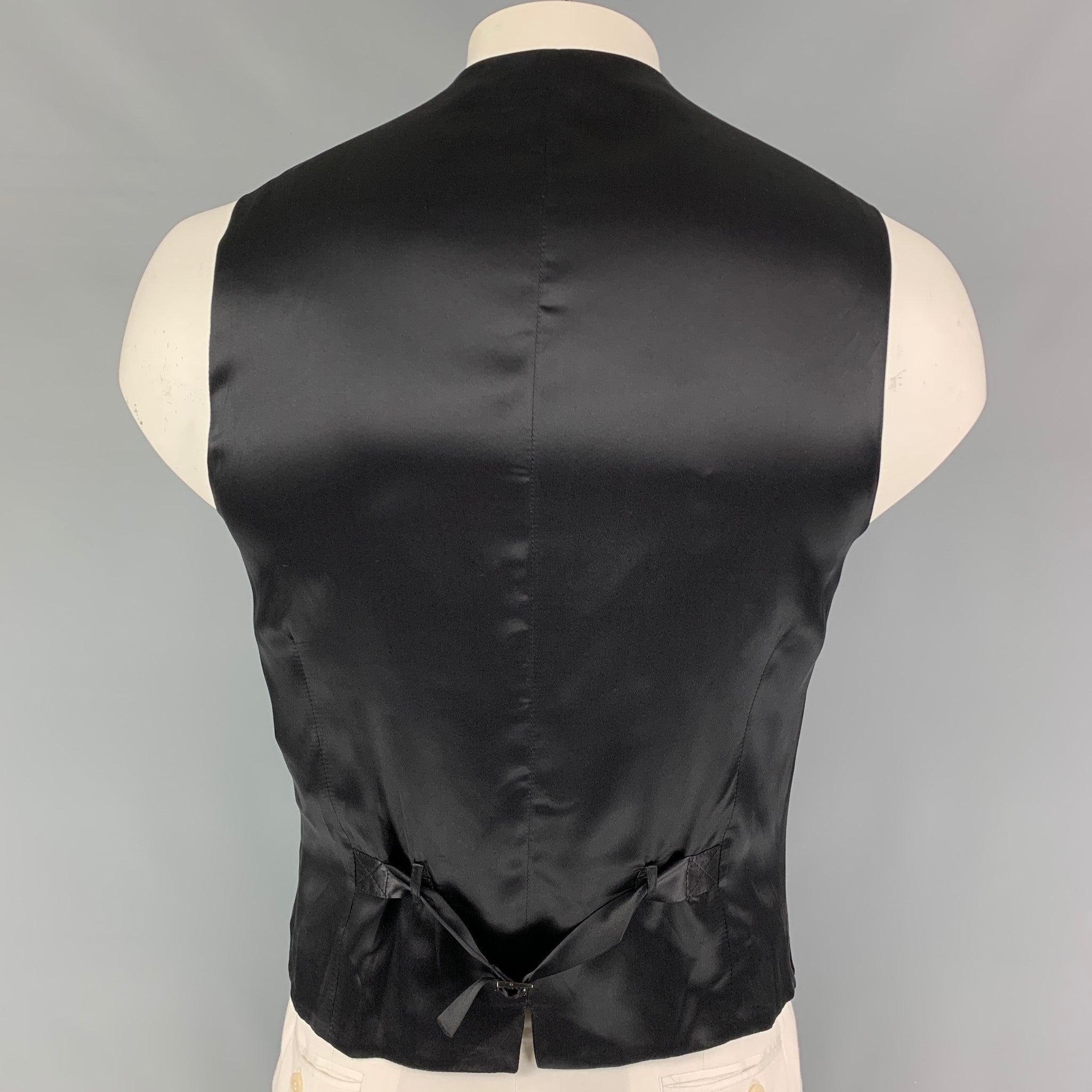 DOLCE & GABBANA Size 42 Black Wool Silk Tuxedo Vest In Good Condition For Sale In San Francisco, CA
