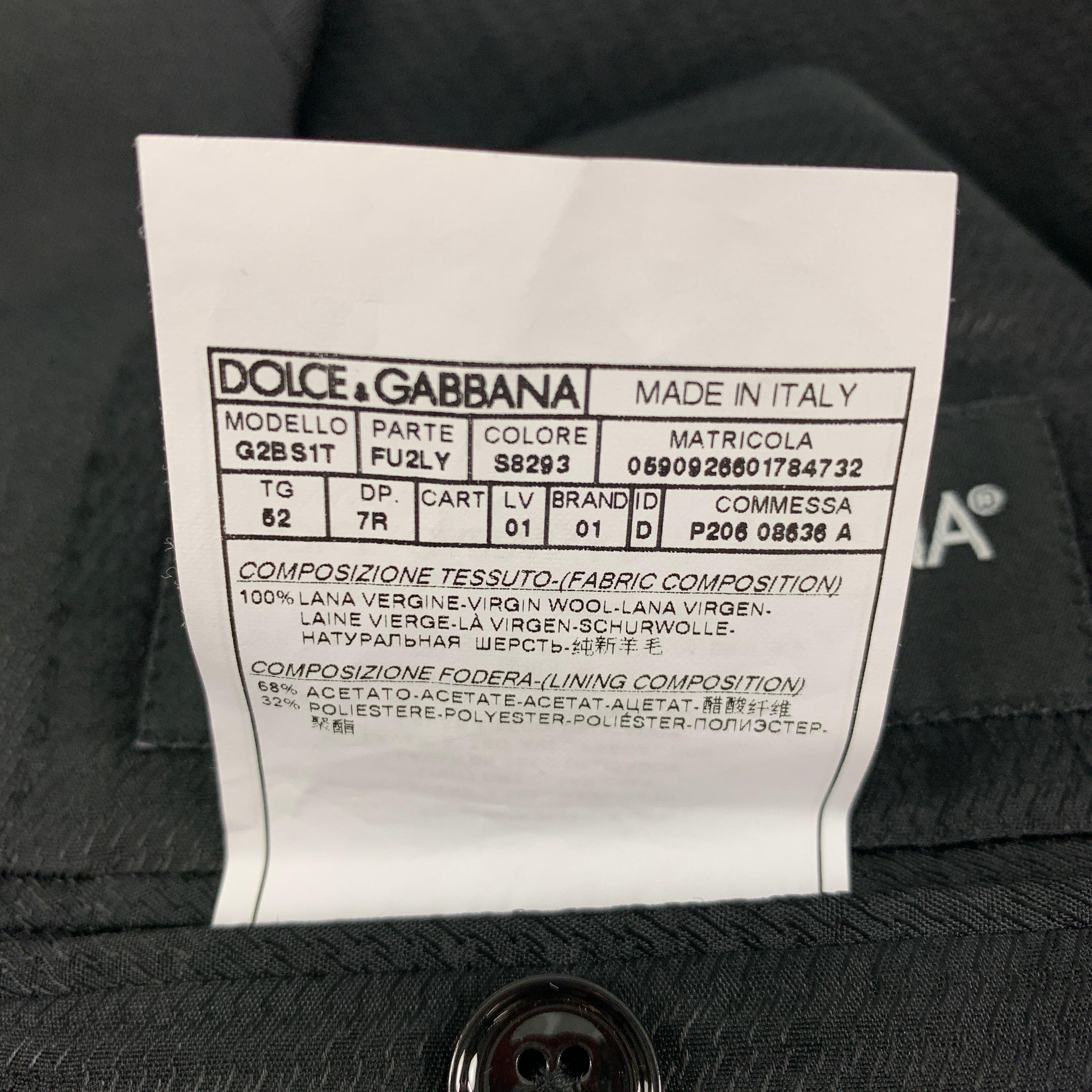 DOLCE & GABBANA Size 42 Regular Charcoal Wool Peak Lapel Sport Coat For Sale 2