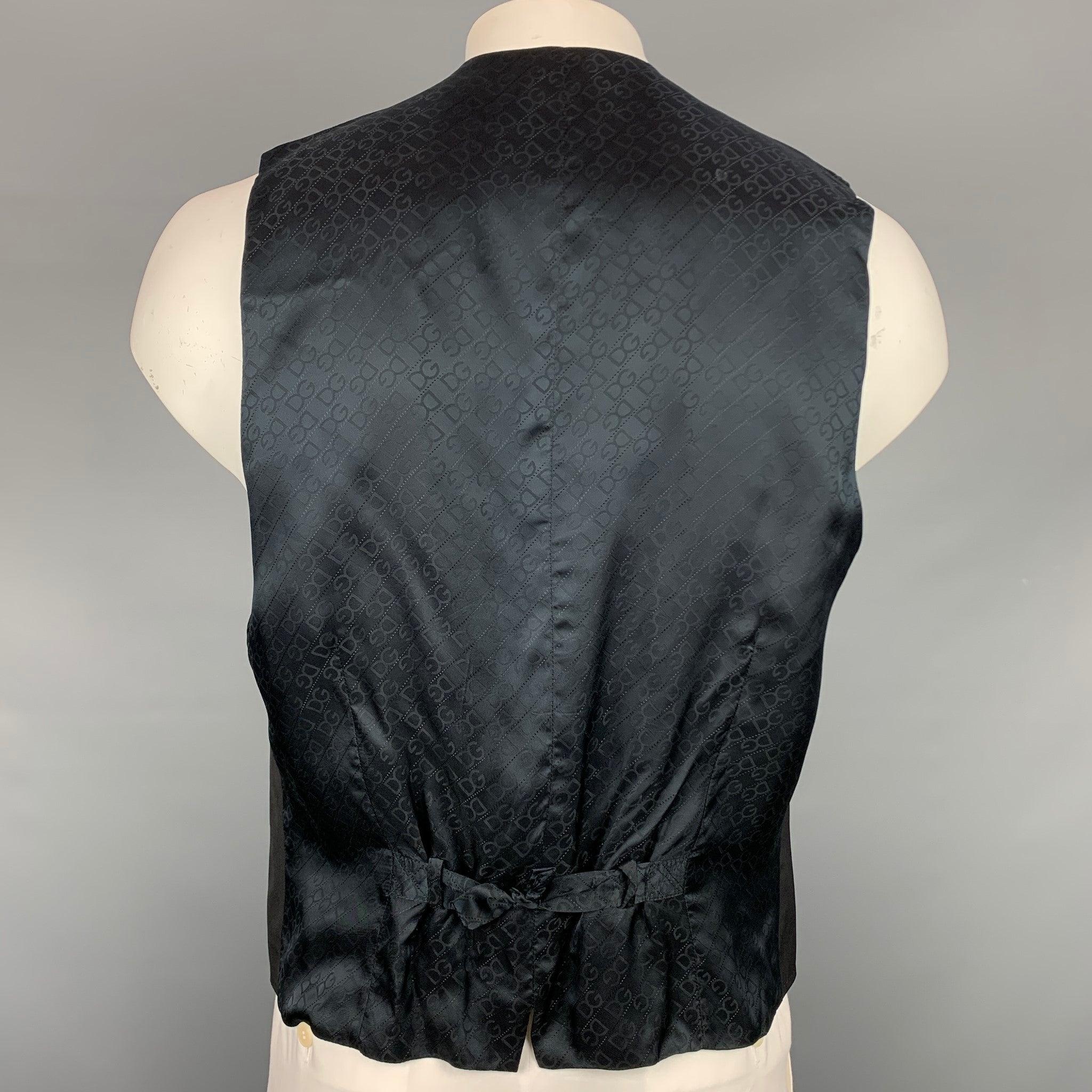 DOLCE & GABBANA Size 44 Black Wool Buttoned Vest In Good Condition For Sale In San Francisco, CA
