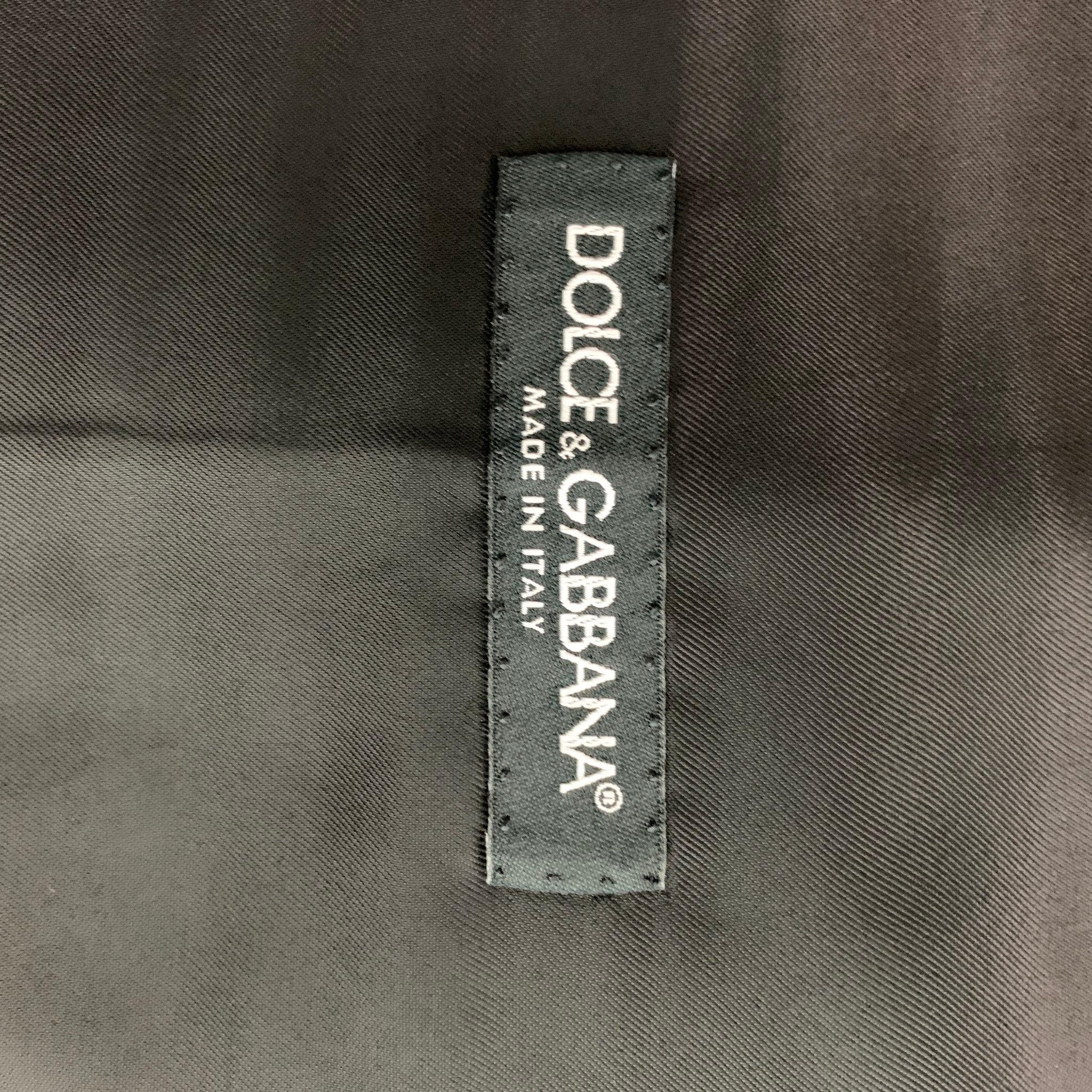 Men's DOLCE & GABBANA  Size 46 Solid Wool Buttoned Black Vest For Sale