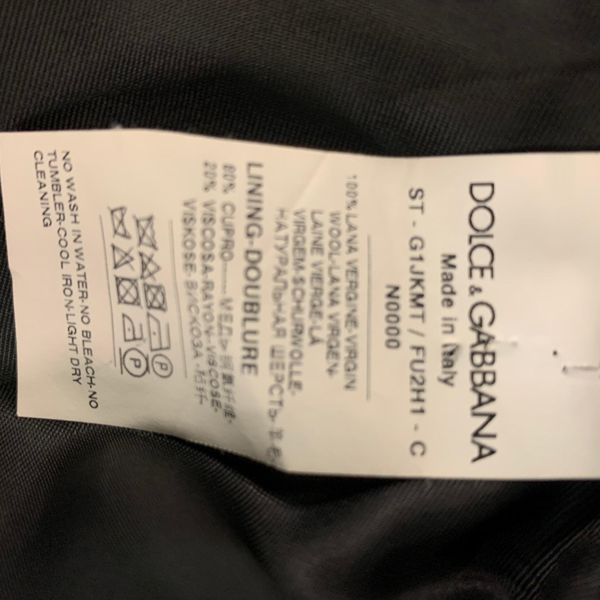 DOLCE & GABBANA  Size 46 Solid Wool Buttoned Black Vest For Sale 1