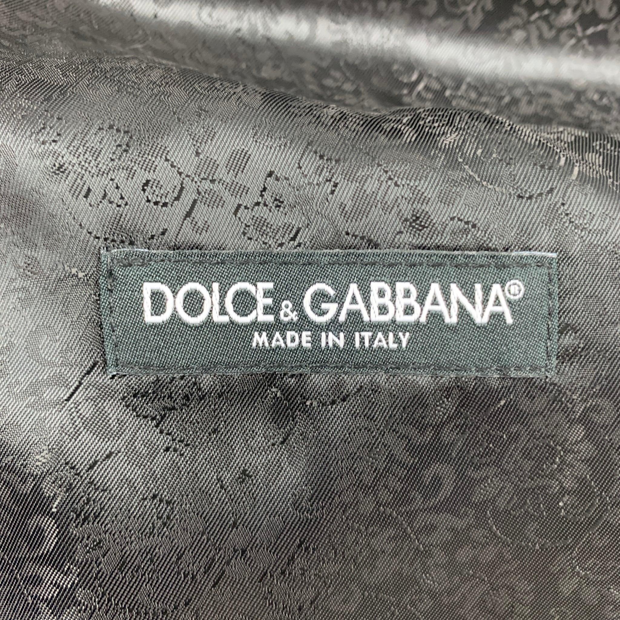 DOLCE & GABBANA Size 48 Black Wool Blend Buttoned Vest For Sale 1