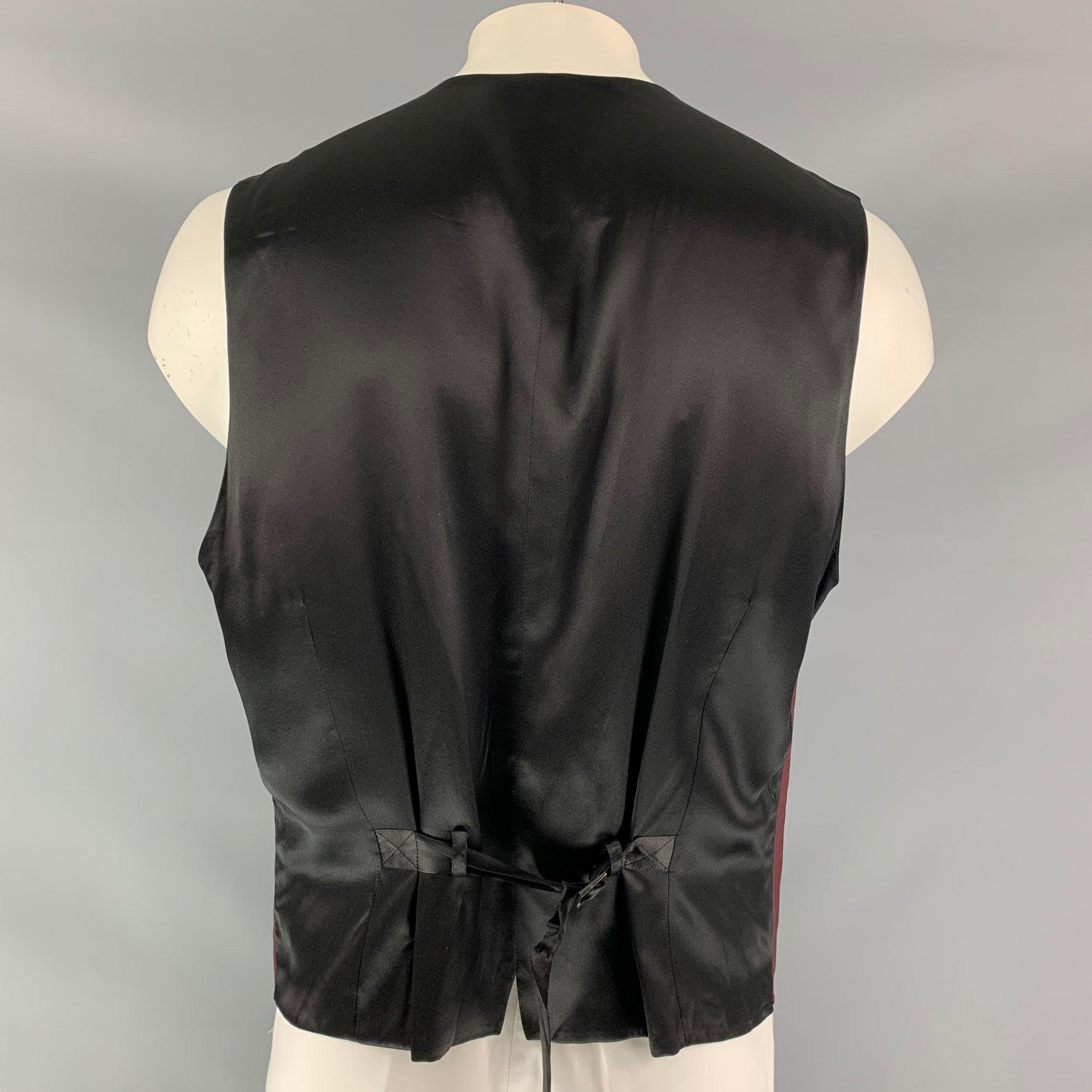 DOLCE & GABBANA Size 48 Solid Wool Mohair & Silk Buttoned Vest In Excellent Condition For Sale In San Francisco, CA