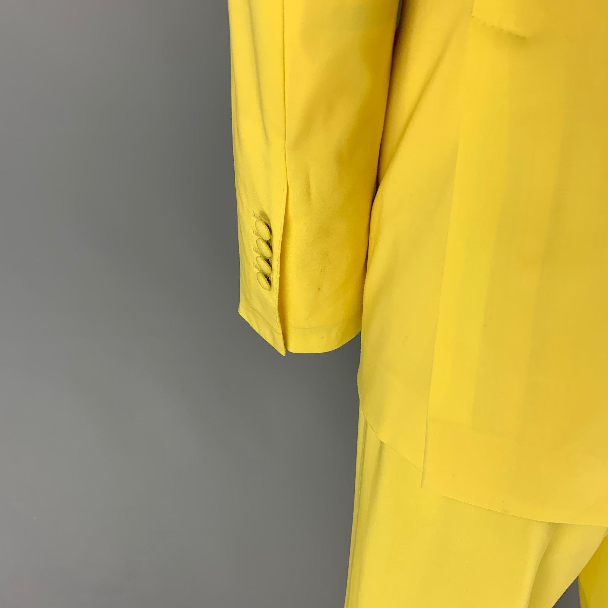 Men's DOLCE & GABBANA Size 48 Yellow Wool Peak Lapel Suit For Sale