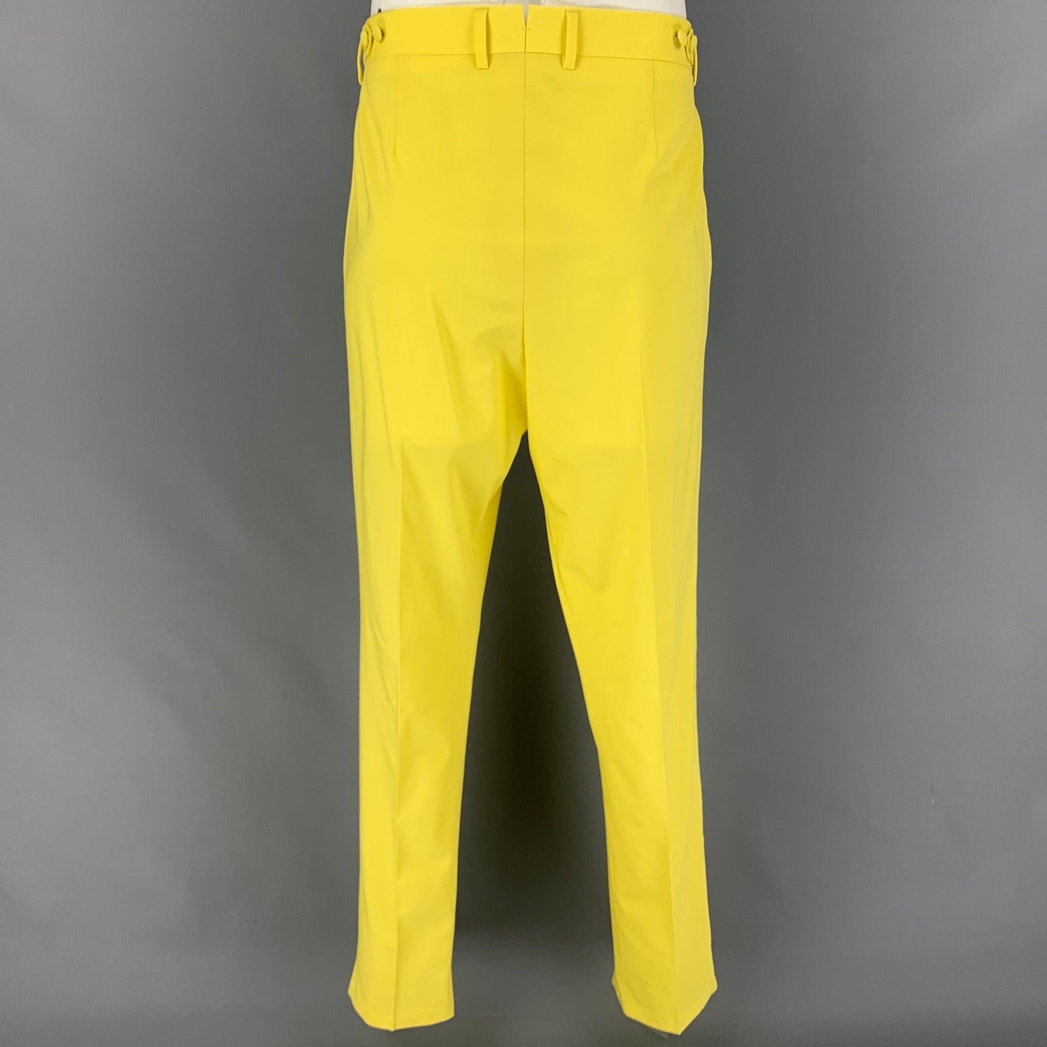 DOLCE & GABBANA Size 48 Yellow Wool Peak Lapel Suit For Sale 2