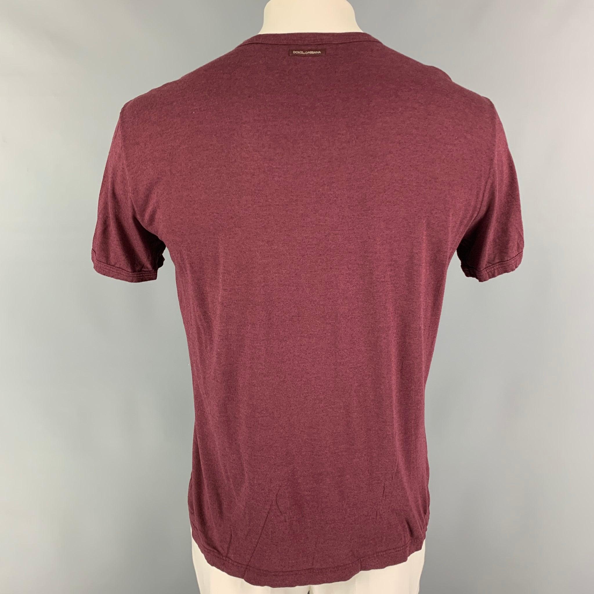 DOLCE & GABBANA Size L Burgundy Cotton Crew-Neck T-shirt In Good Condition For Sale In San Francisco, CA