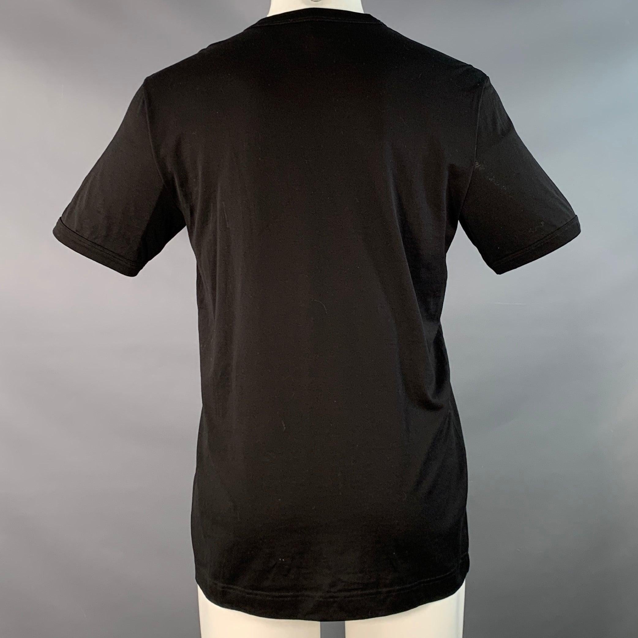 Nero DOLCE & GABBANA Taglia M Maglietta con scollo a V in cotone nero M.I.I. in vendita