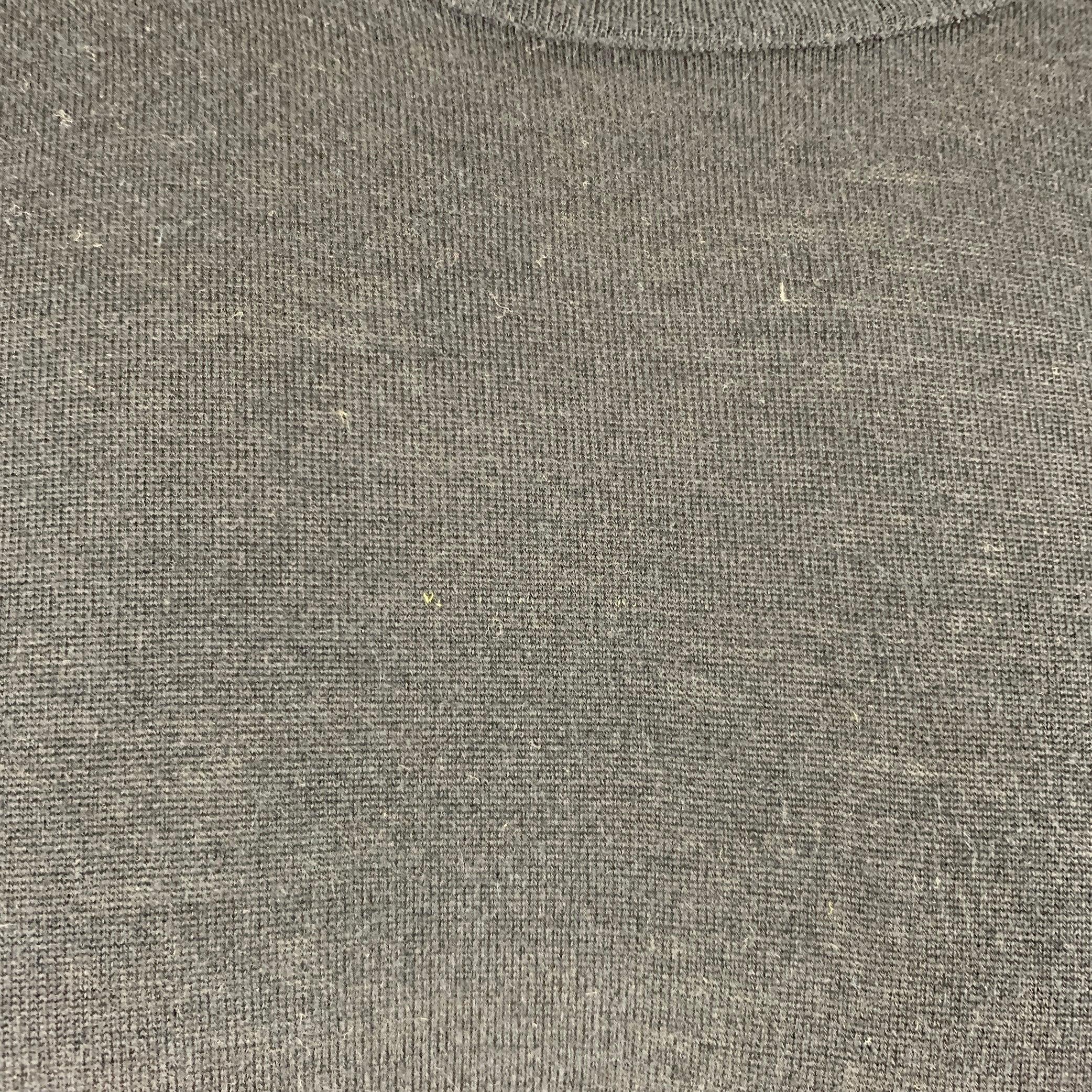 DOLCE & GABBANA Size M Navy Knit Cashmere Crew Neck Pullover In Good Condition For Sale In San Francisco, CA
