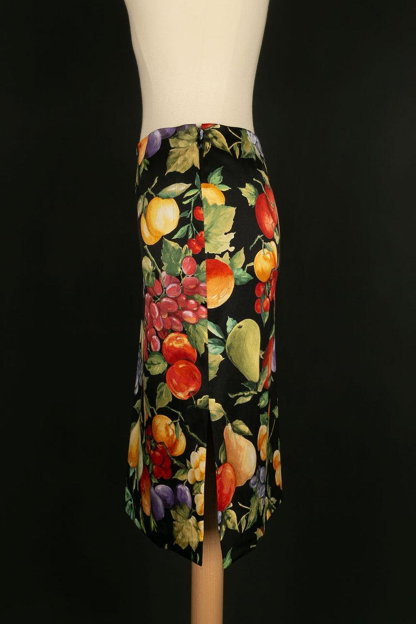 Women's Dolce & Gabbana Skirt, Size 38FR For Sale