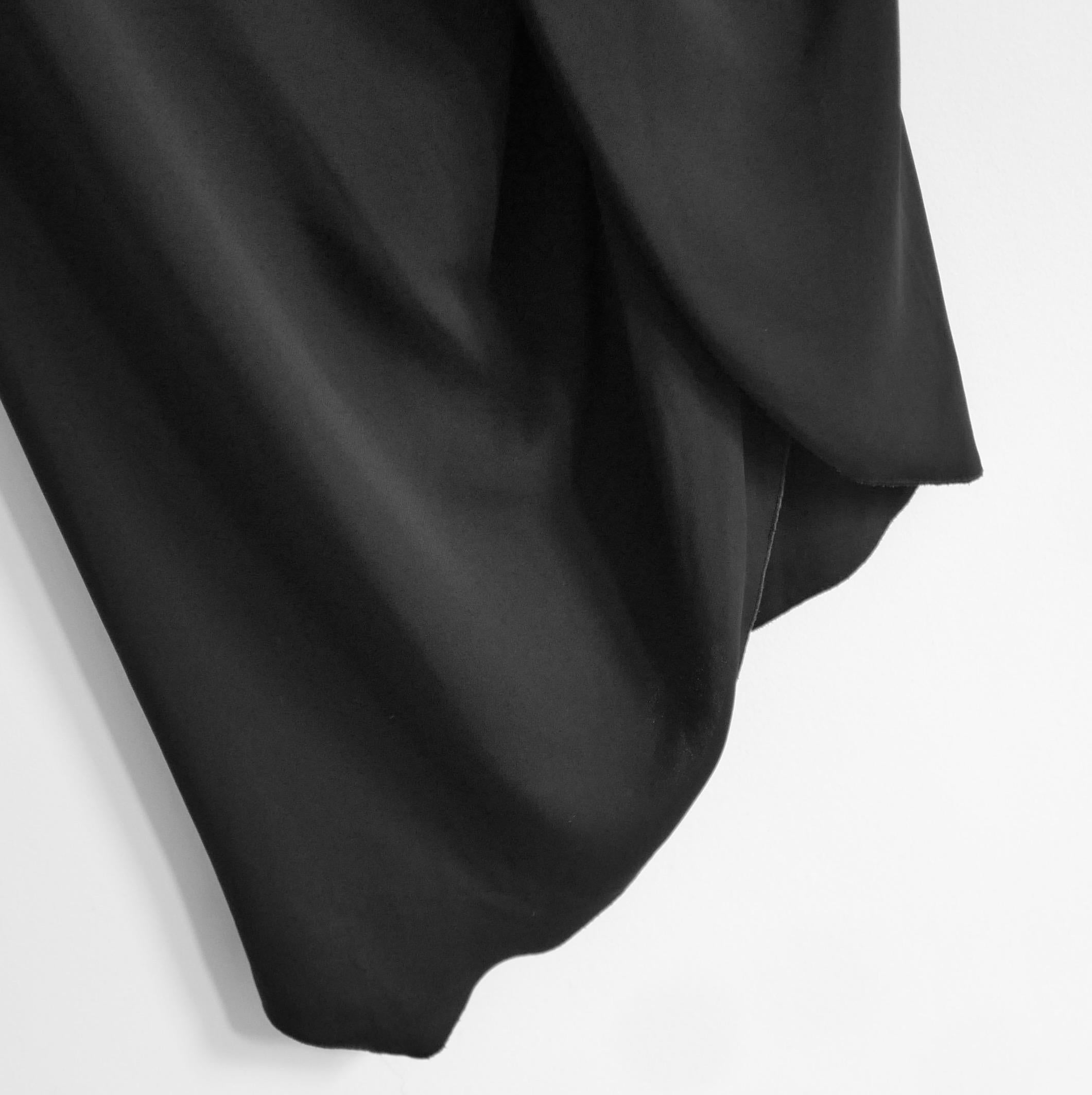 Nero Dolce & Gabbana - Vestito nero senza maniche con drappeggio sul davanti in vendita