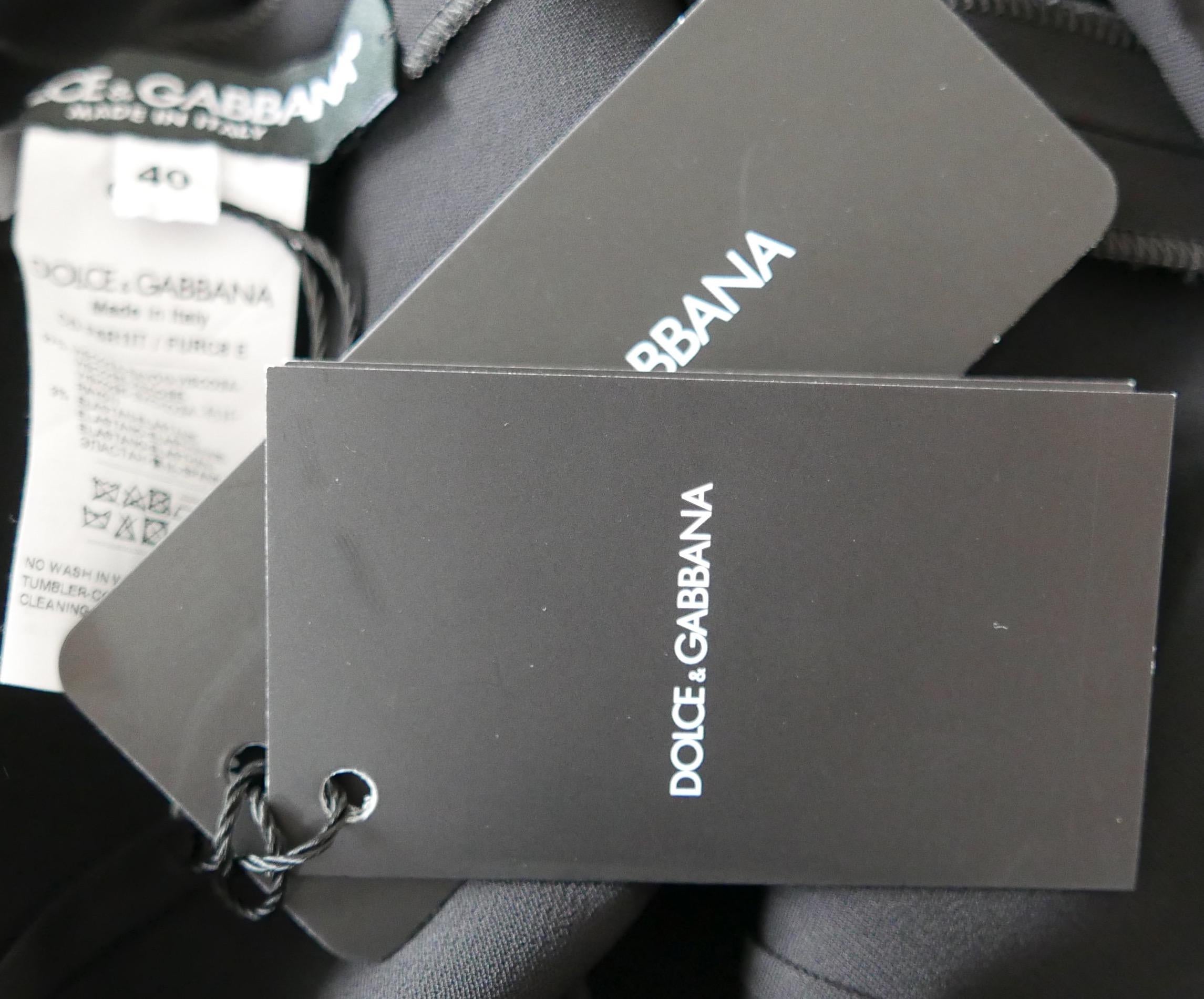 Donna Dolce & Gabbana - Vestito nero senza maniche con drappeggio sul davanti in vendita