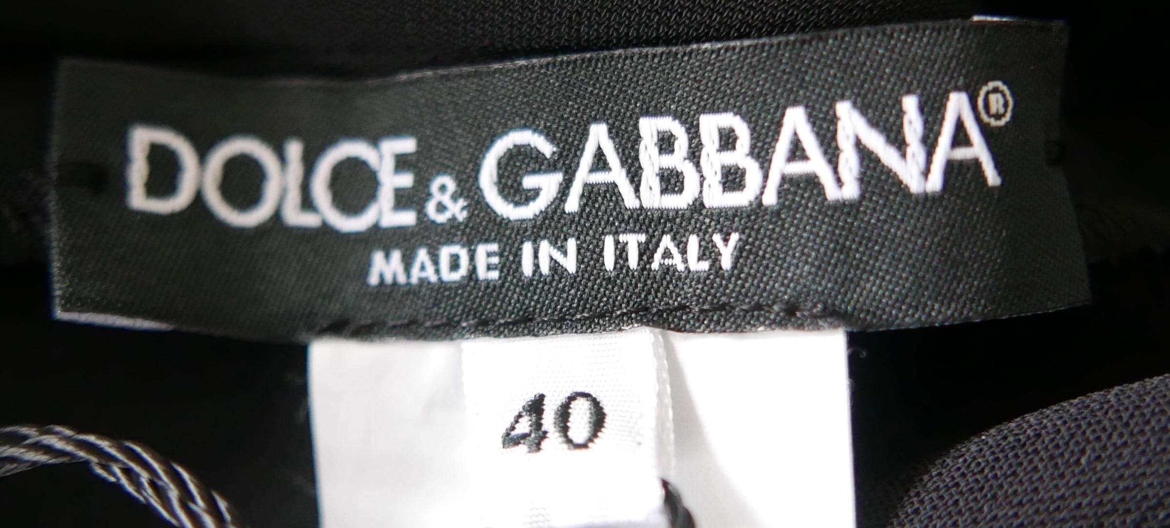 Dolce & Gabbana - Vestito nero senza maniche con drappeggio sul davanti in vendita 1