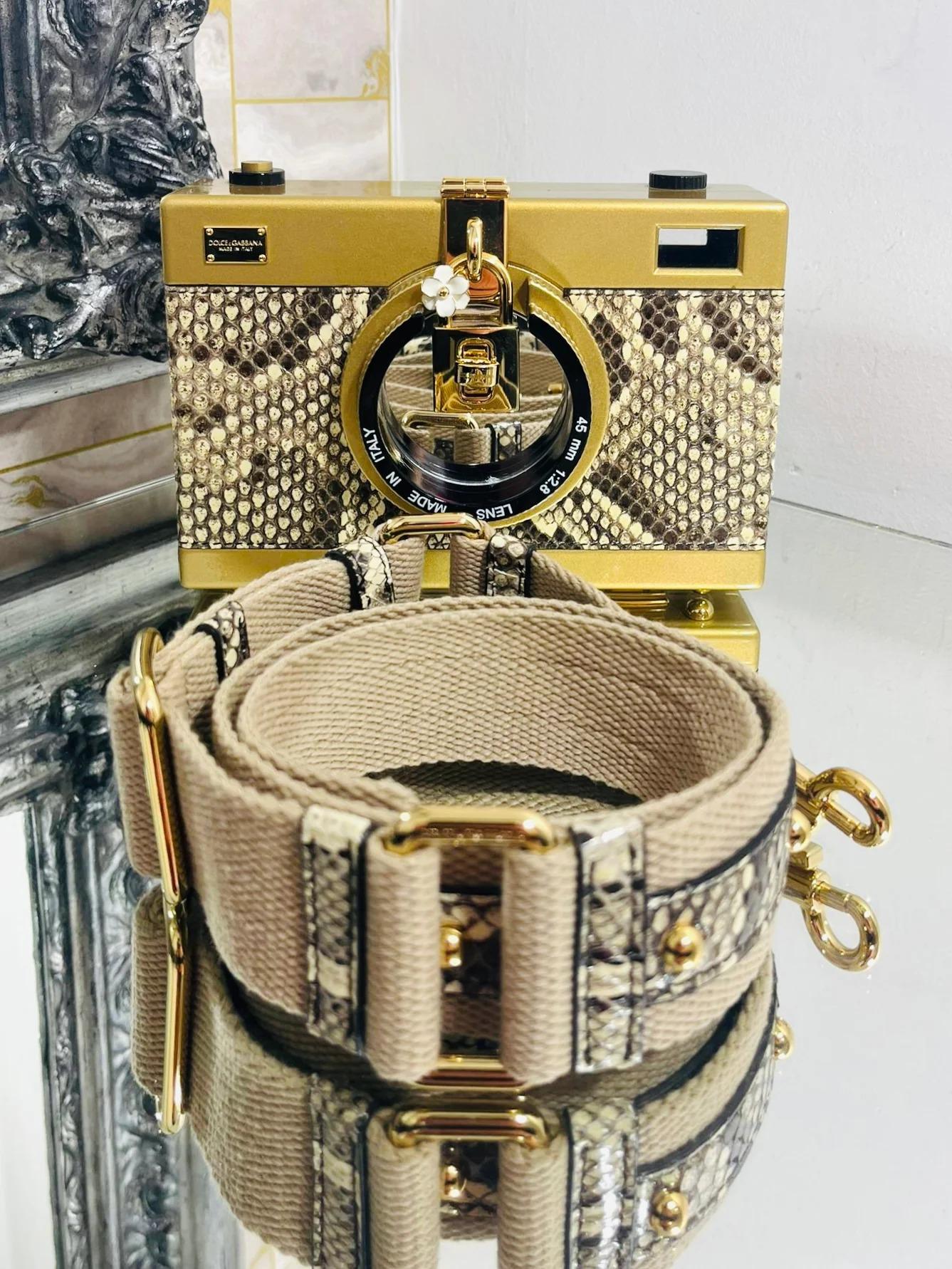 Dolce & Gabbana - Sac à caméra en peau de serpent en vente 1