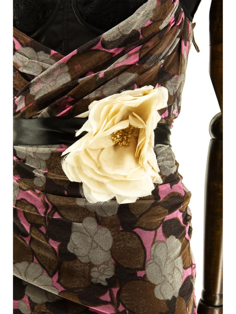 Noir Robe froncée en tulle à fleurs Dolce & Gabbana, printemps 2004 en vente