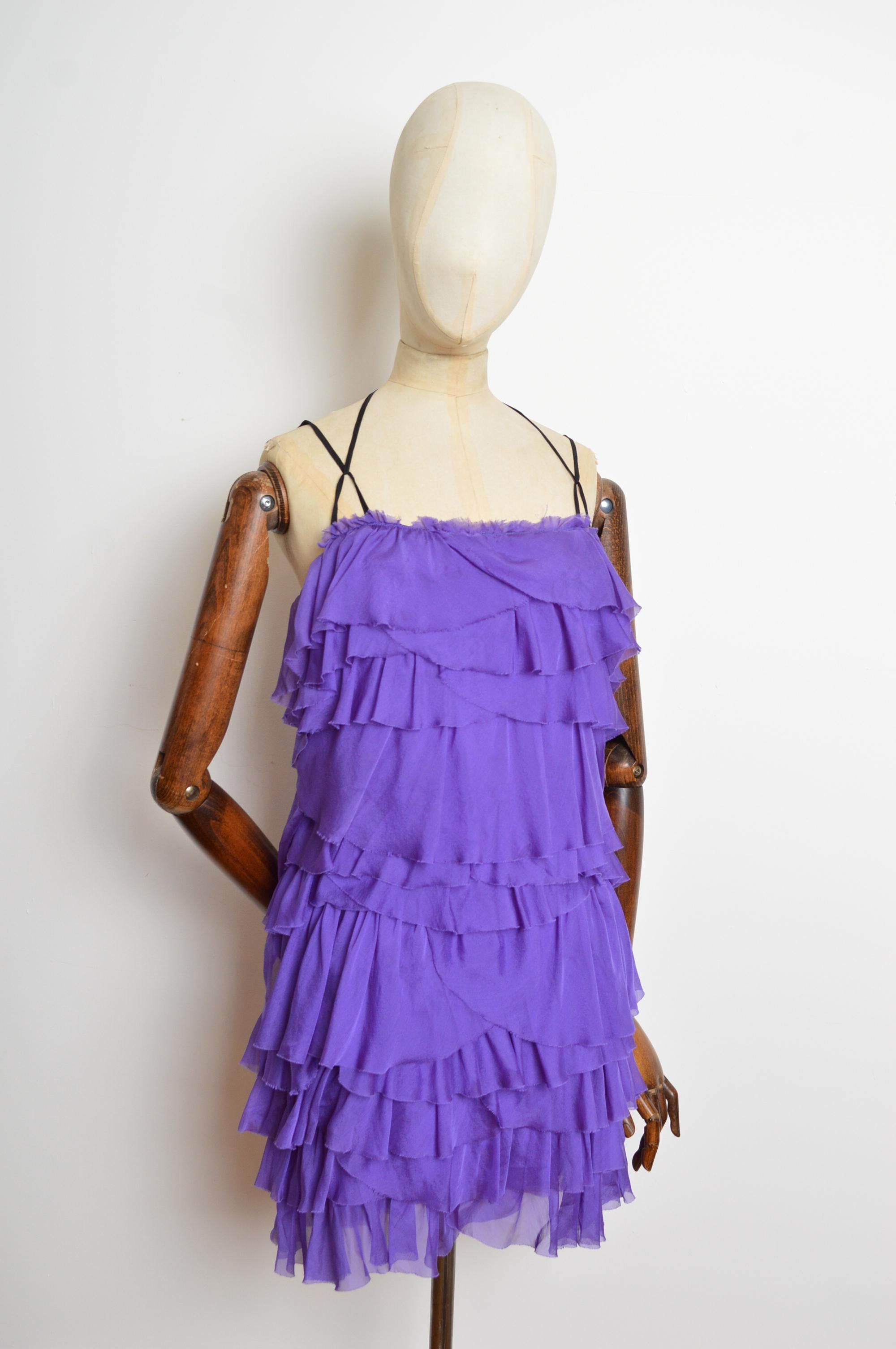 Dolce & Gabbana Frühjahr 2005 Lila Träger-Minikleid aus reiner Seide mit Rüschen Damen im Angebot