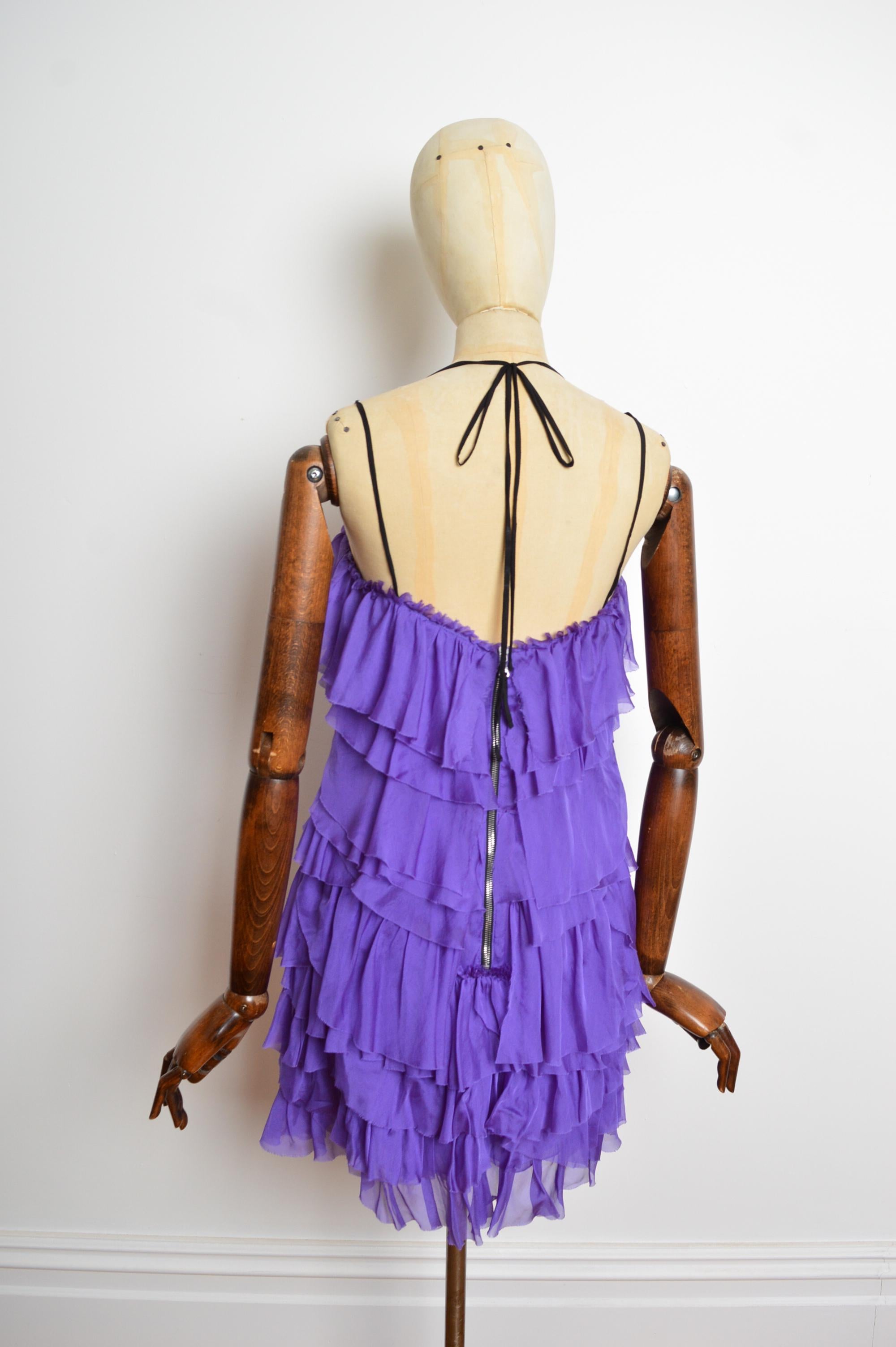 Dolce & Gabbana Frühjahr 2005 Lila Träger-Minikleid aus reiner Seide mit Rüschen im Angebot 3