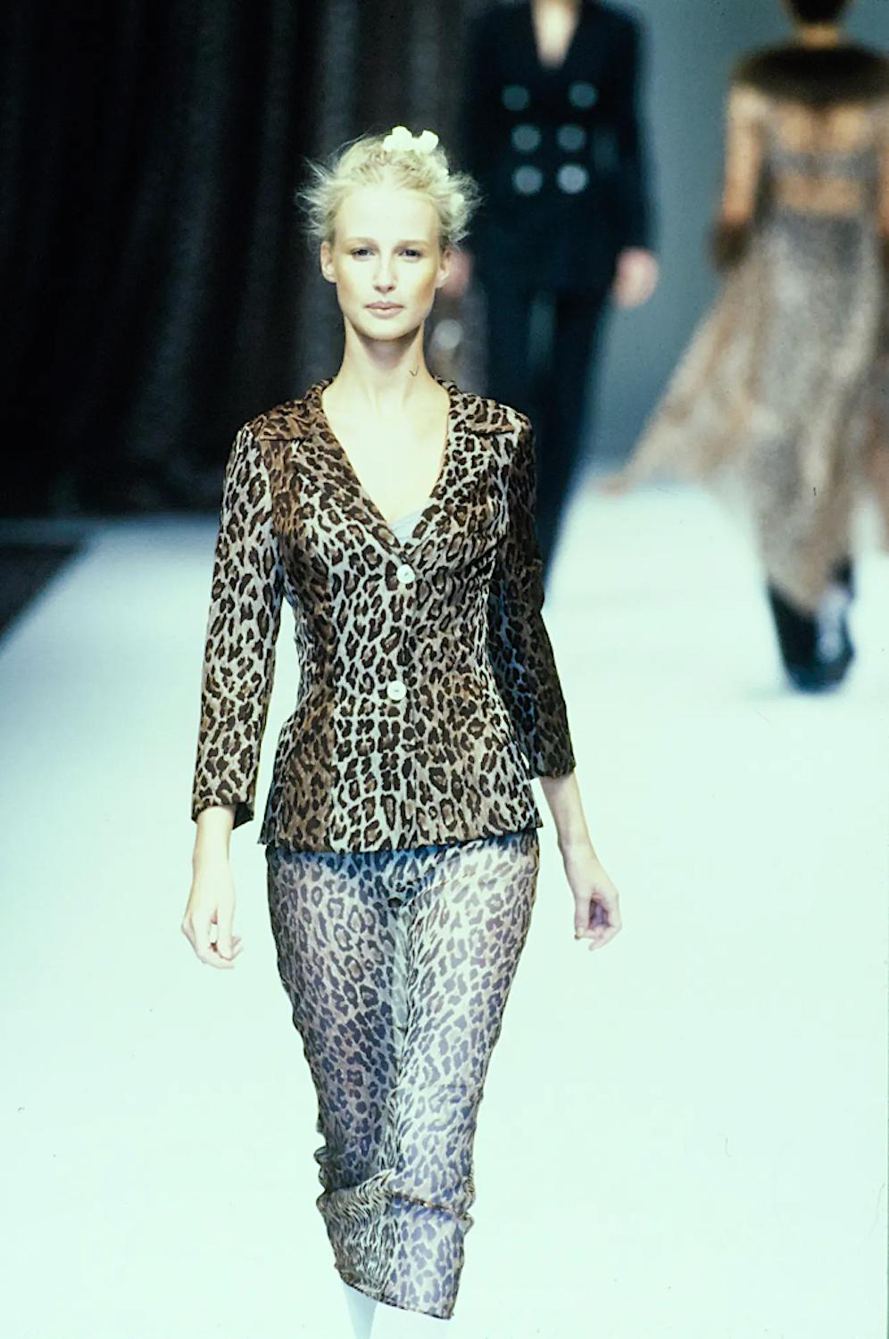 Dolce & Gabbana spring summer 1997 runway nylon leopard print jacket For Sale 7