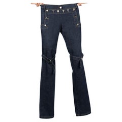DOLCE GABBANA, printemps-été 2003  Pantalon en denim à boutons et à rabats Bleu
