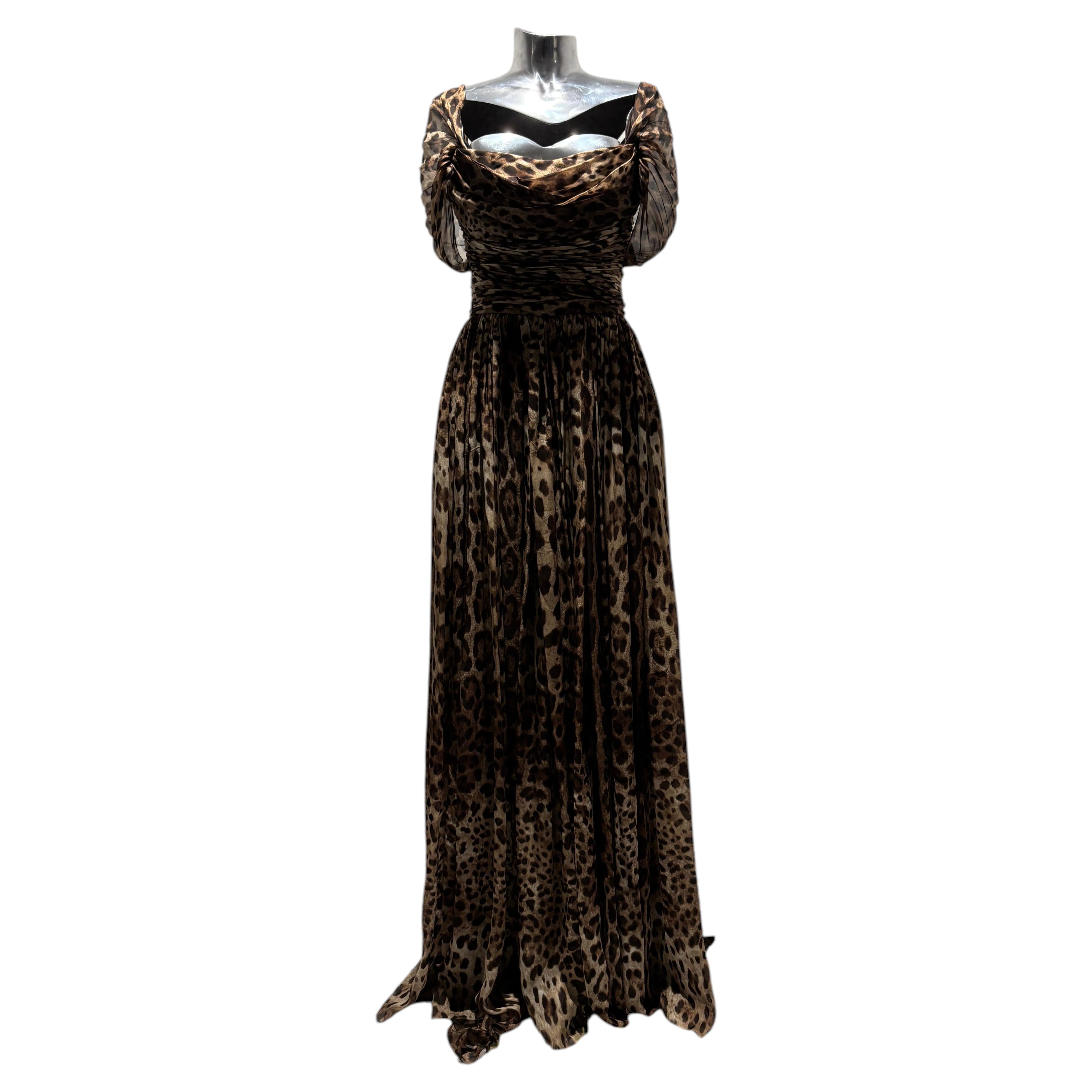 Dolce & Gabbana SS 2024 (Look 71) Longue robe fluide en imprimé léopard en vente
