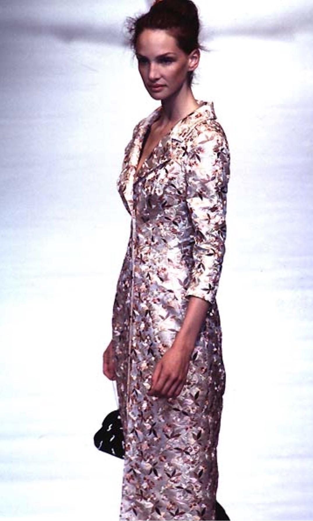 DOLCE & GABBANA SS 97 Raro abrigo ligero con bordado floral en venta 1