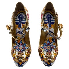 Dolce & Gabbana SS2016 Mary Jane Heels with Floral Appliqués