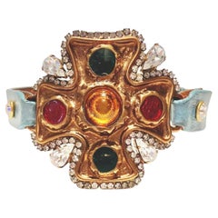 Dolce & Gabbana Armband aus Messing mit Steinen und Juwelen 