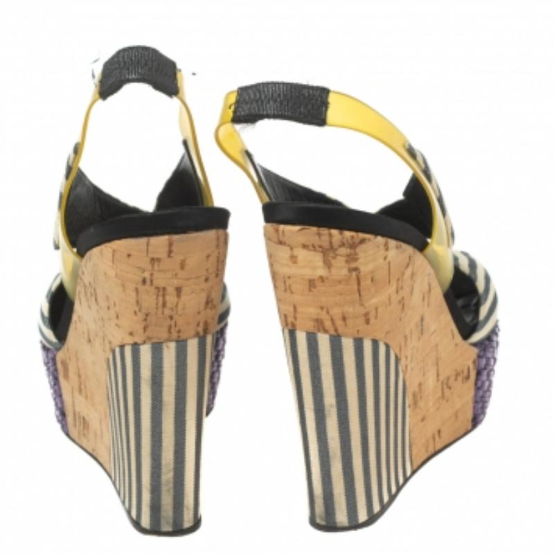 Gris Dolce & Gabbana - Sandales à talons compensés en tissu rayé et PVC - Taille 37 en vente