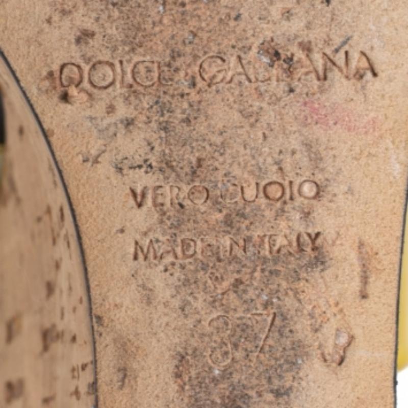 Dolce & Gabbana - Sandales à talons compensés en tissu rayé et PVC - Taille 37 en vente 1