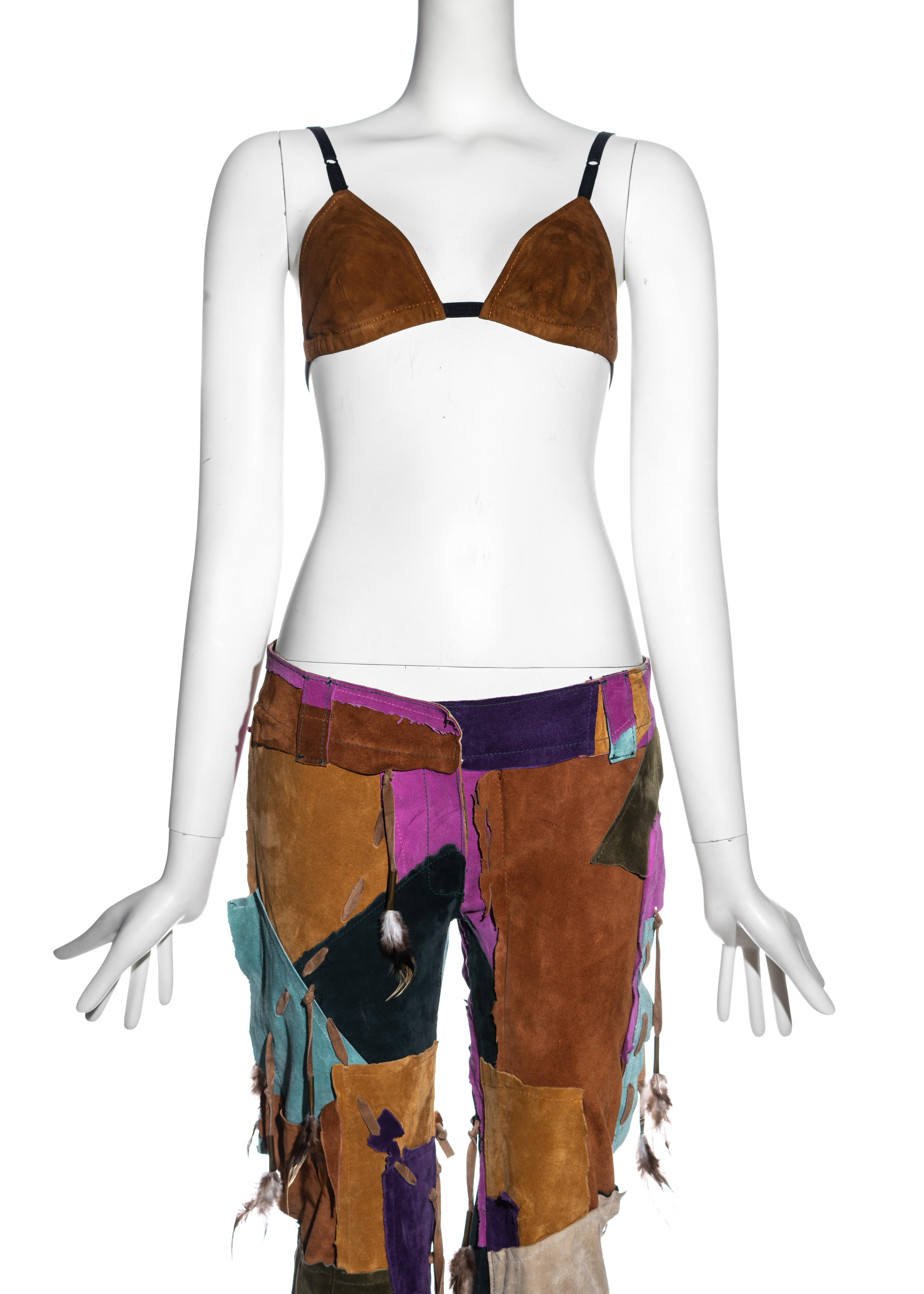 Marrone Dolce & Gabbana, set di pantaloni e reggiseno in pelle scamosciata patchwork, primavera 2002