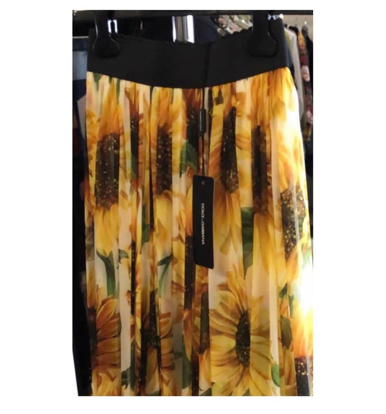 Dolce & Gabbana sunflower printed multicolour silk long women skirt  For Sale 2