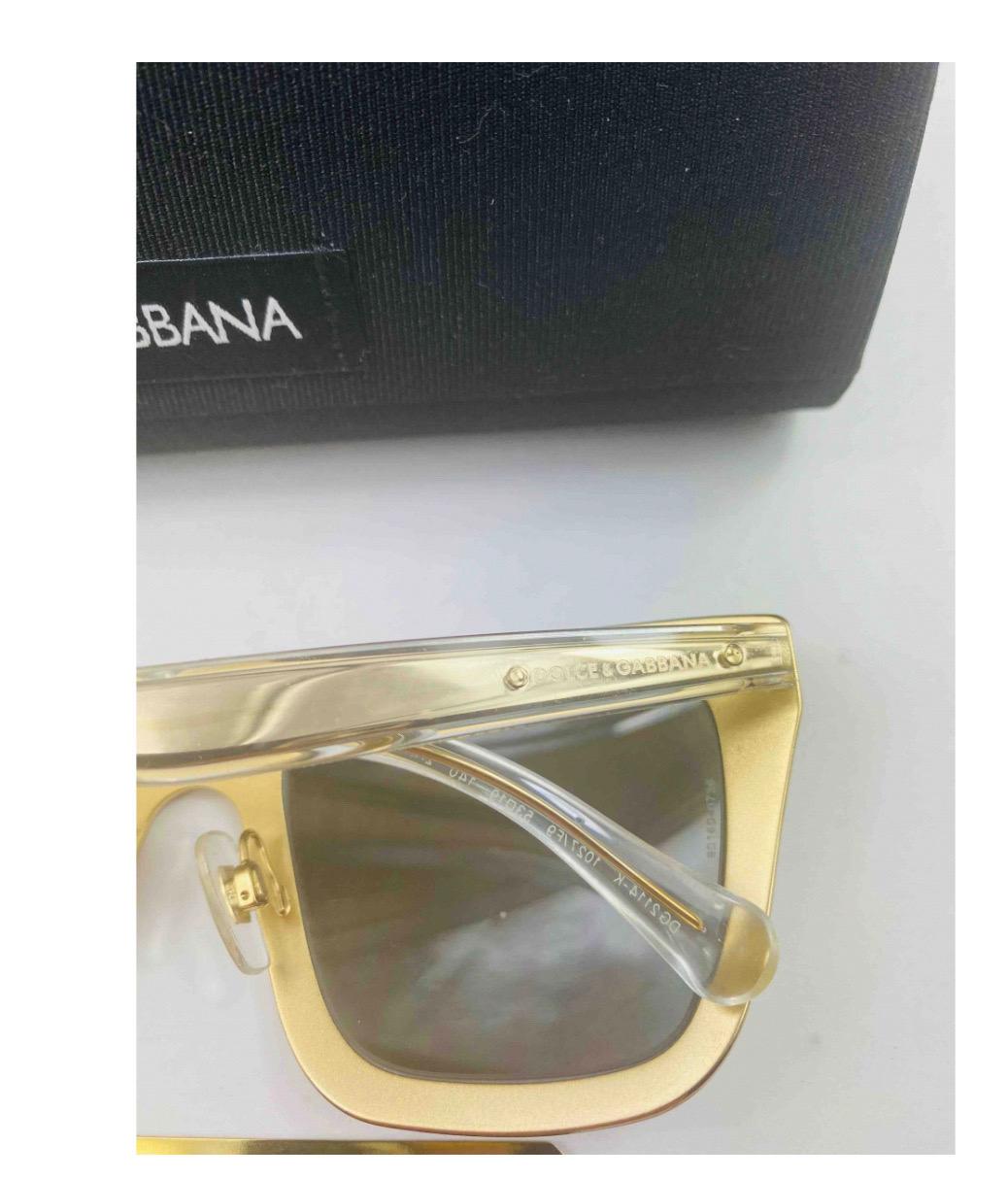 Occhiali da sole Dolce & Gabbana con
lenti sfumate placcate oro In condizioni Nuovo in vendita a WELWYN, GB