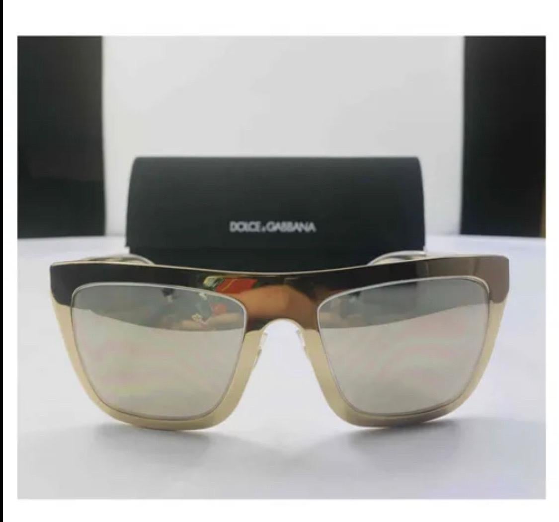 Occhiali da sole Dolce & Gabbana con
lenti sfumate placcate oro In condizioni Nuovo in vendita a WELWYN, GB