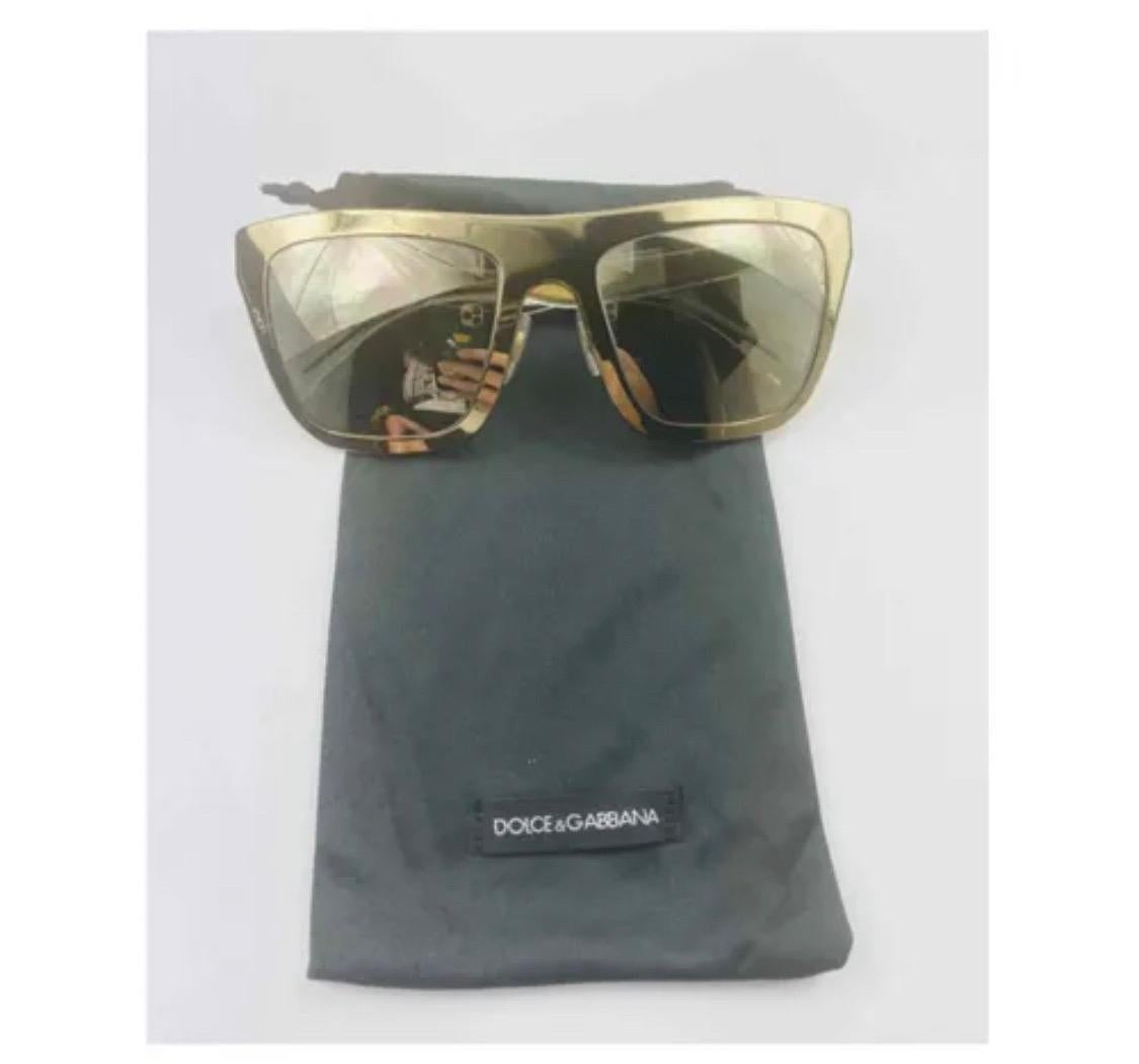 Occhiali da sole Dolce & Gabbana con
lenti sfumate placcate oro in vendita 3