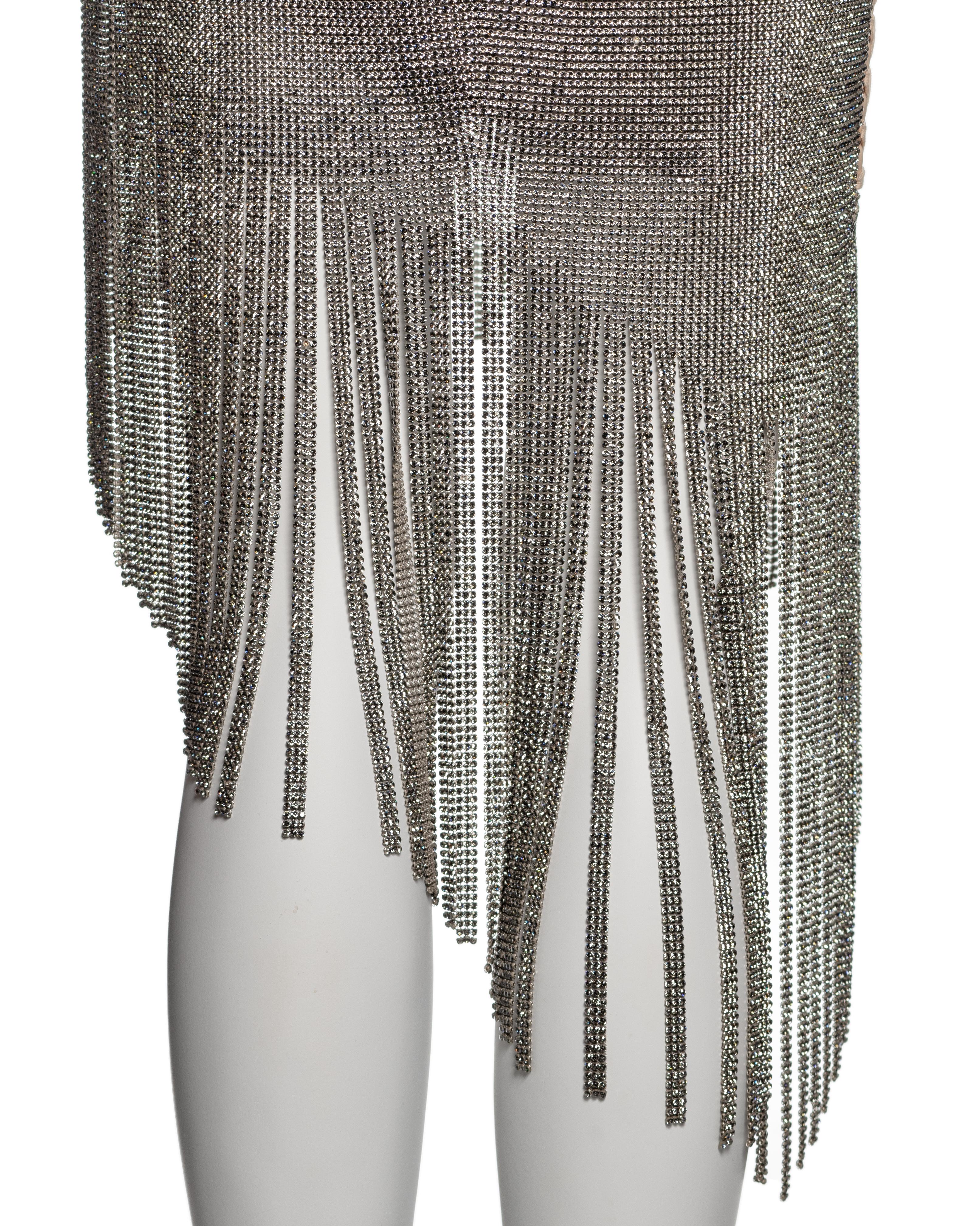 Dolce & Gabbana Vestido de noche de encaje con flecos y malla de cristal de Swarovski, FW 2003 en venta 11