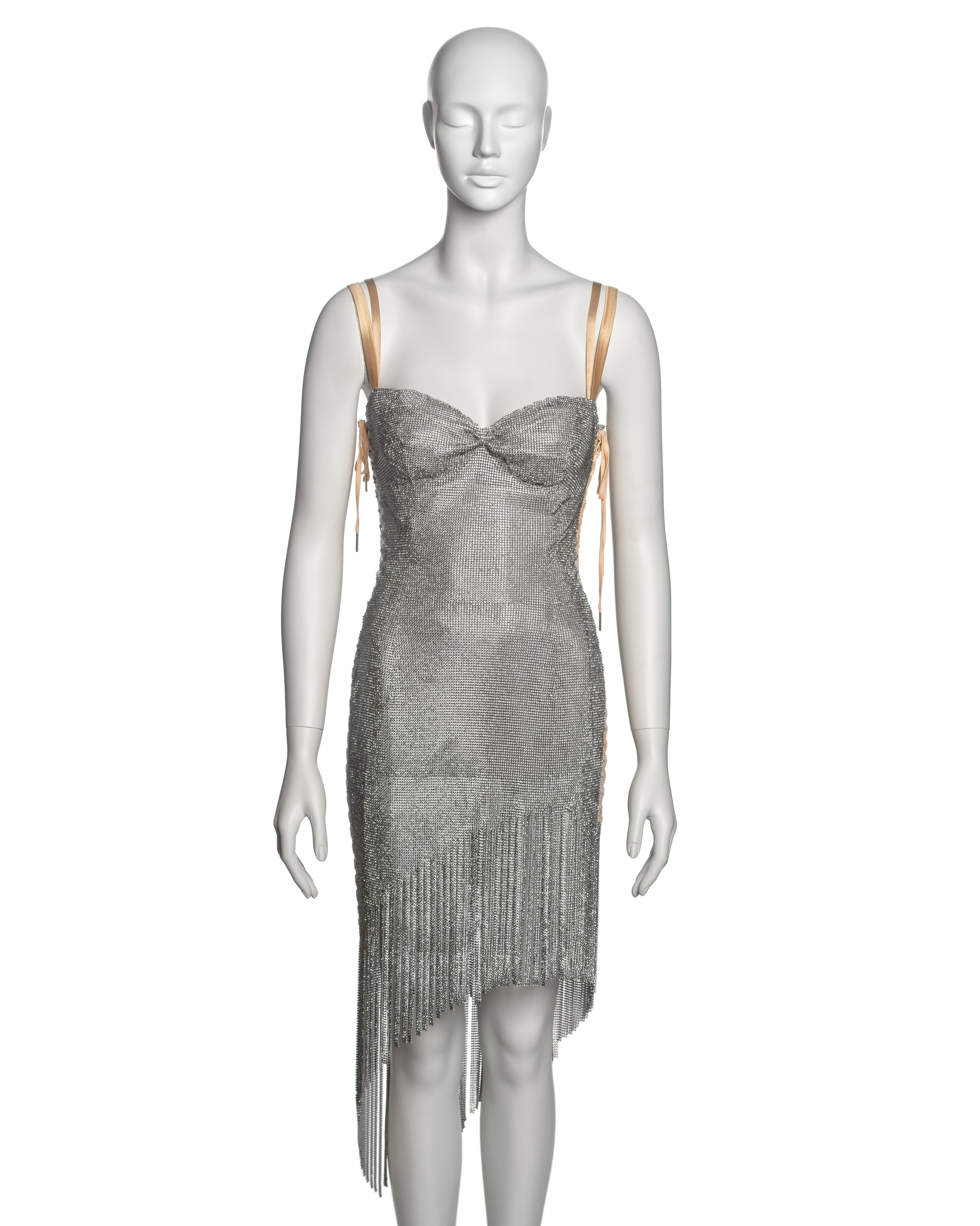 Dolce & Gabbana Vestido de noche de encaje con flecos y malla de cristal de Swarovski, FW 2003 Gris en venta