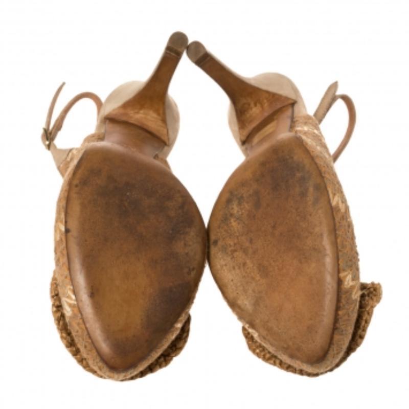 Dolce & Gabbana Tan And Beige Leather And Raffia Flower Slingback Pumps Size 37 For Sale 3