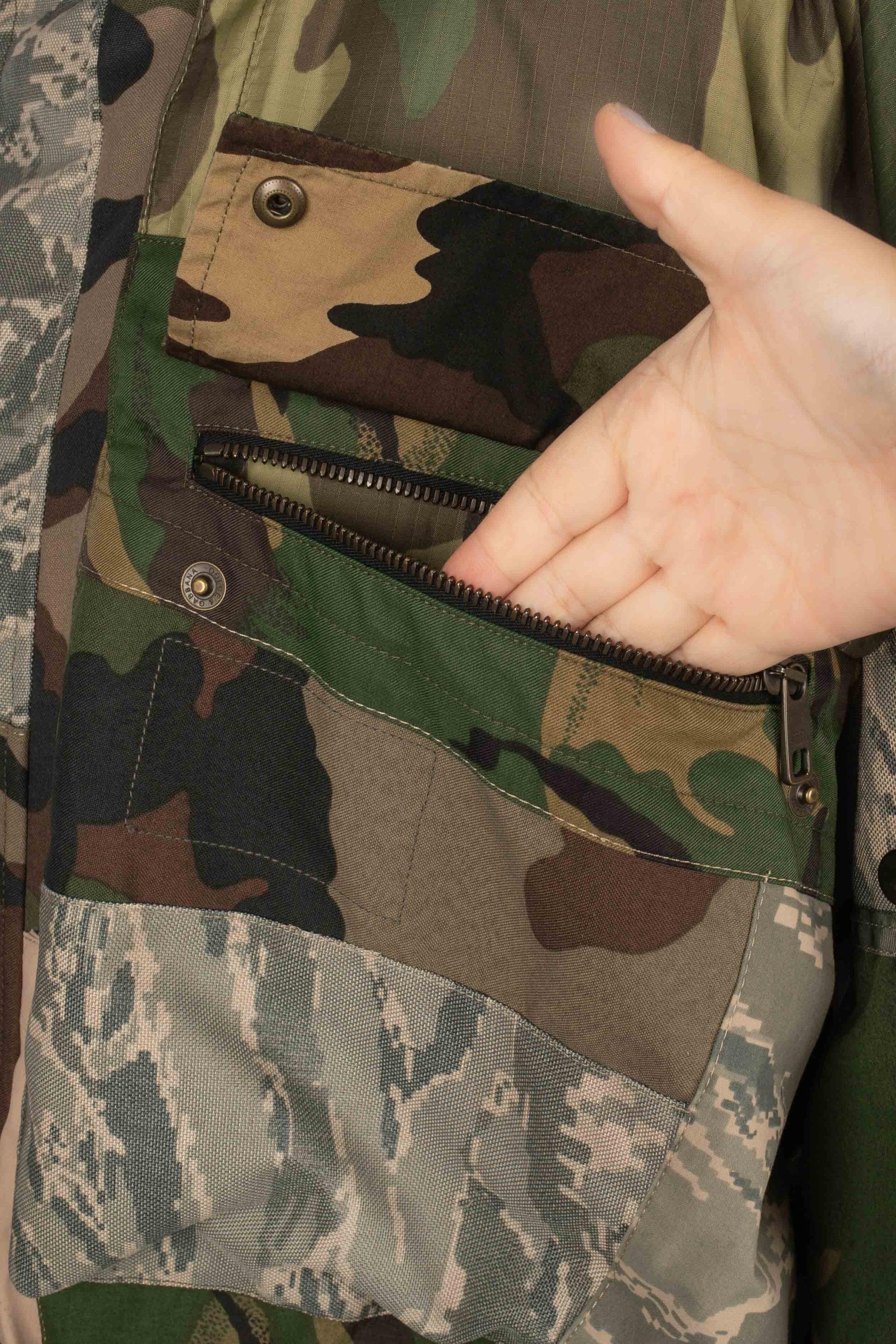 Dolce & Gabbana Parka pour hommes à trois camouflages en vente 1