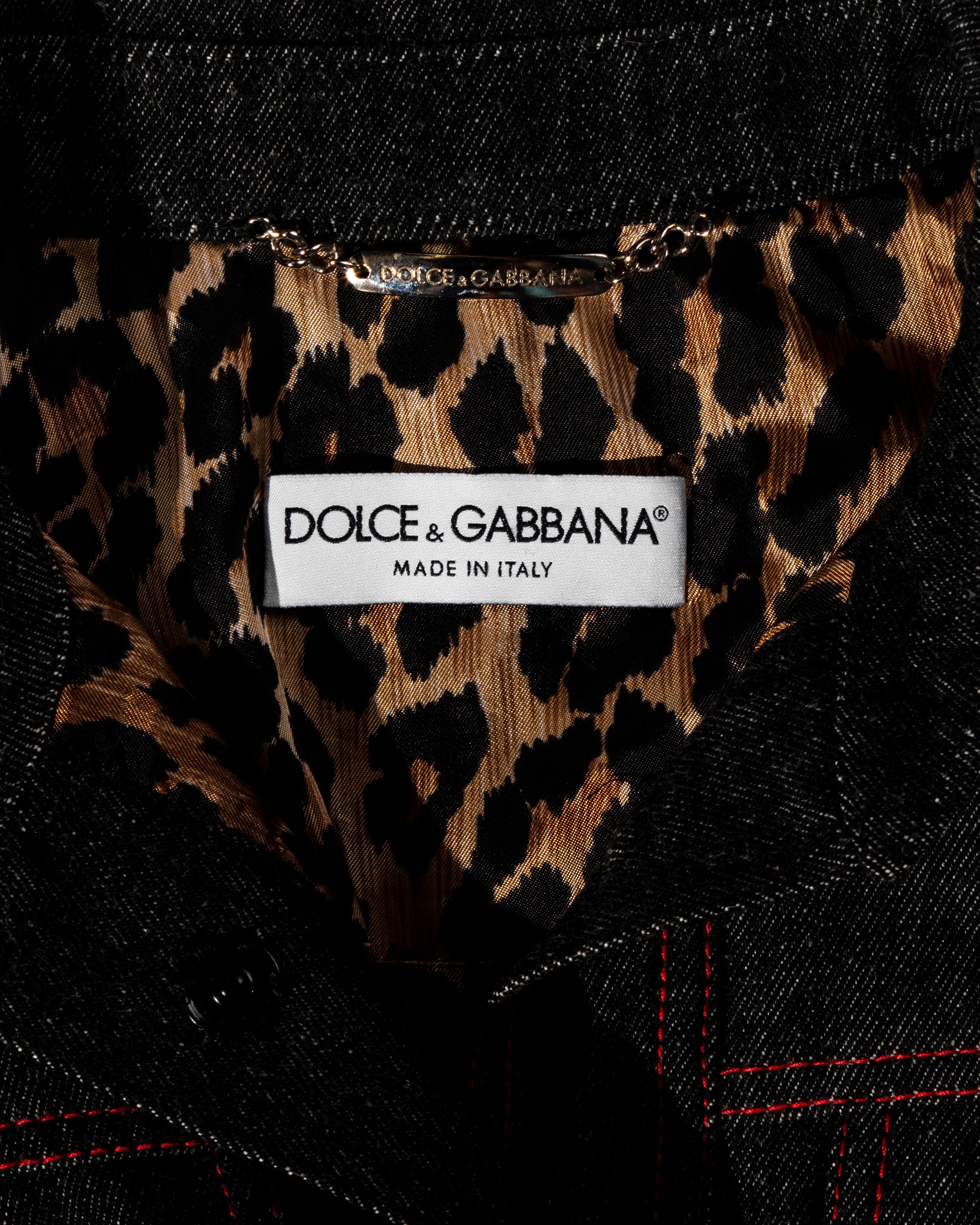 Dolce & Gabbana tiger print and denim 3-piece skirt suit, fw 1999 For Sale 3