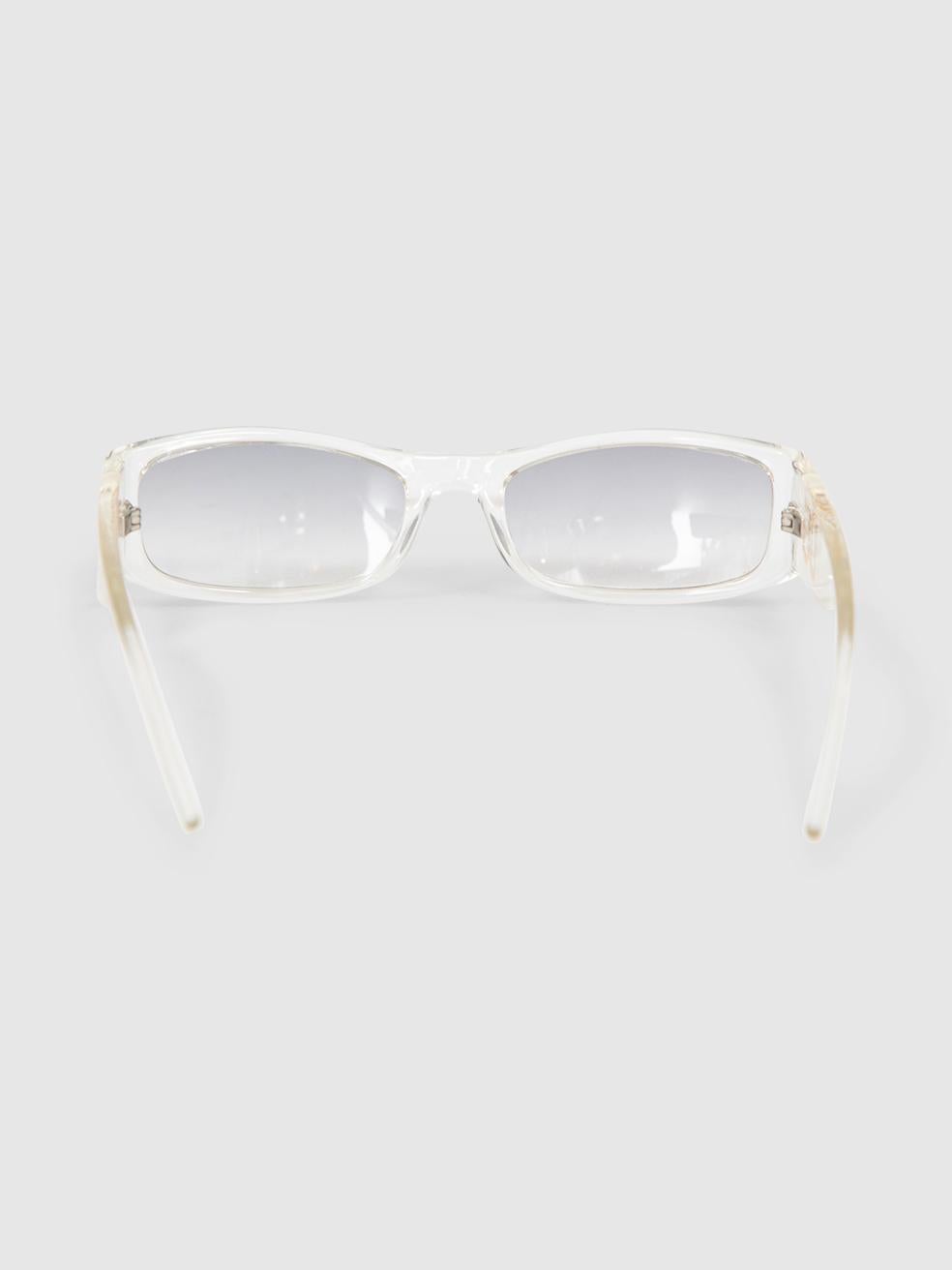 Dolce & Gabbana Transparent Frame Sunglasses Gris en venta