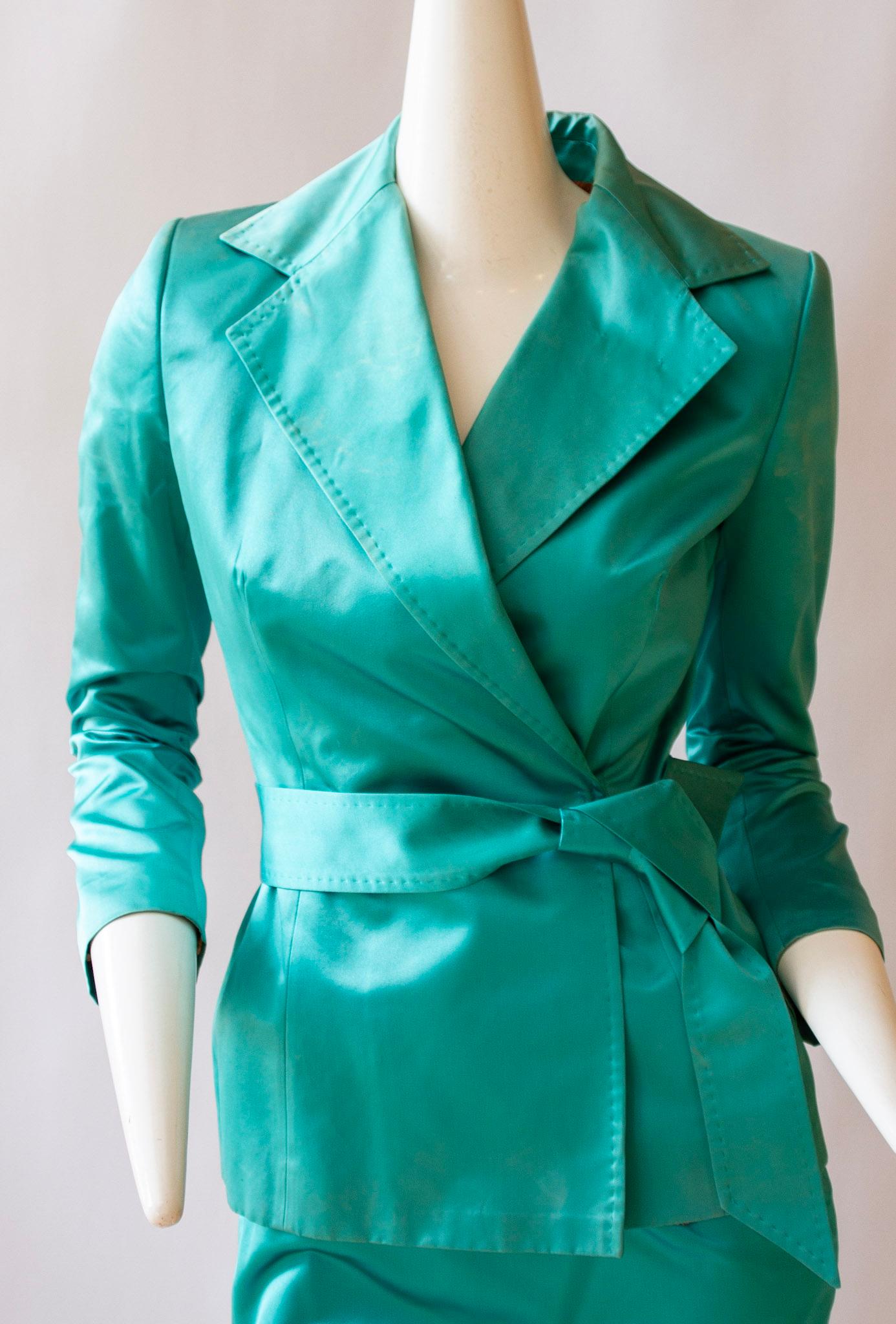 Dolce & Gabbana, Two Piece 100% Silk Turquoise Skirt Suit Ensemble  In Excellent Condition For Sale In Kingston, NY
